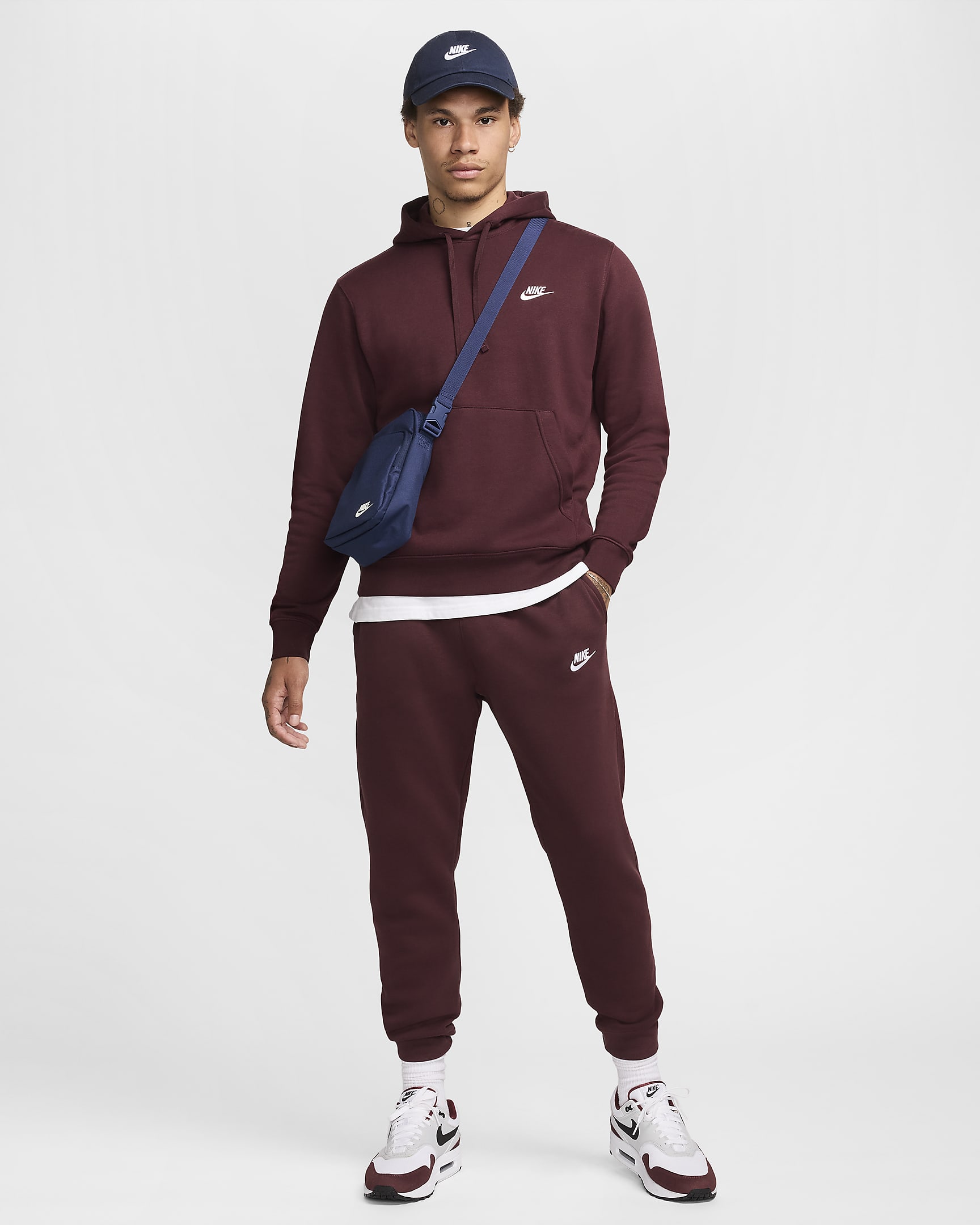 Joggers Nike Sportswear Club Fleece - Burdeos enérgico/Burdeos enérgico/Blanco