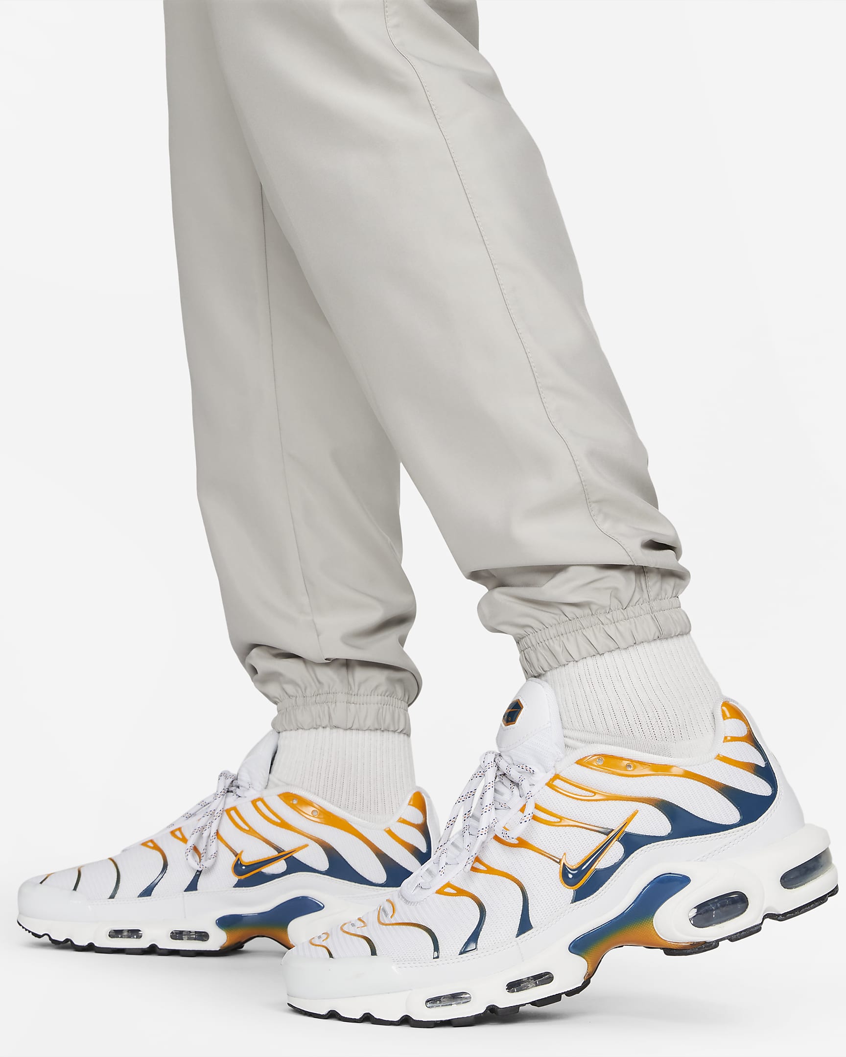 mens nike cargo trousers
