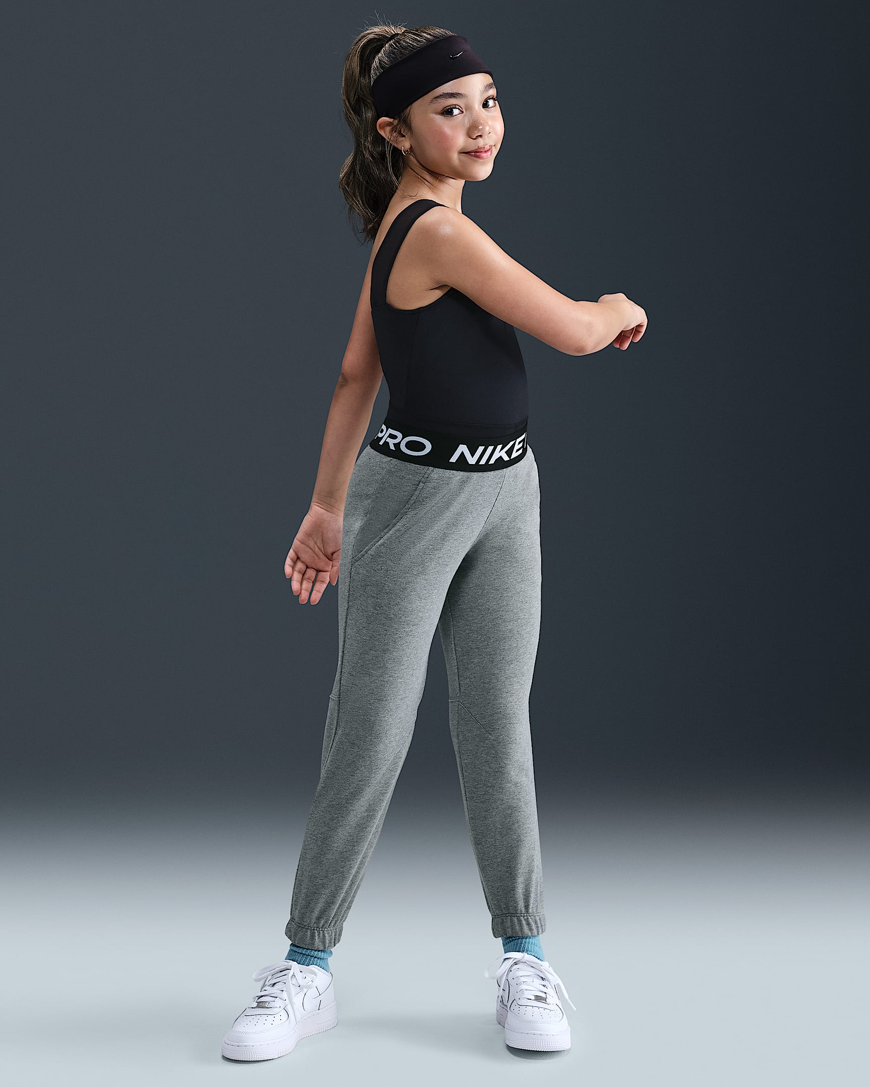 Nike Pro Fleece Older Kids' (Girls') Dri-FIT Joggers - Carbon Heather/Dark Steel Grey/Black/White
