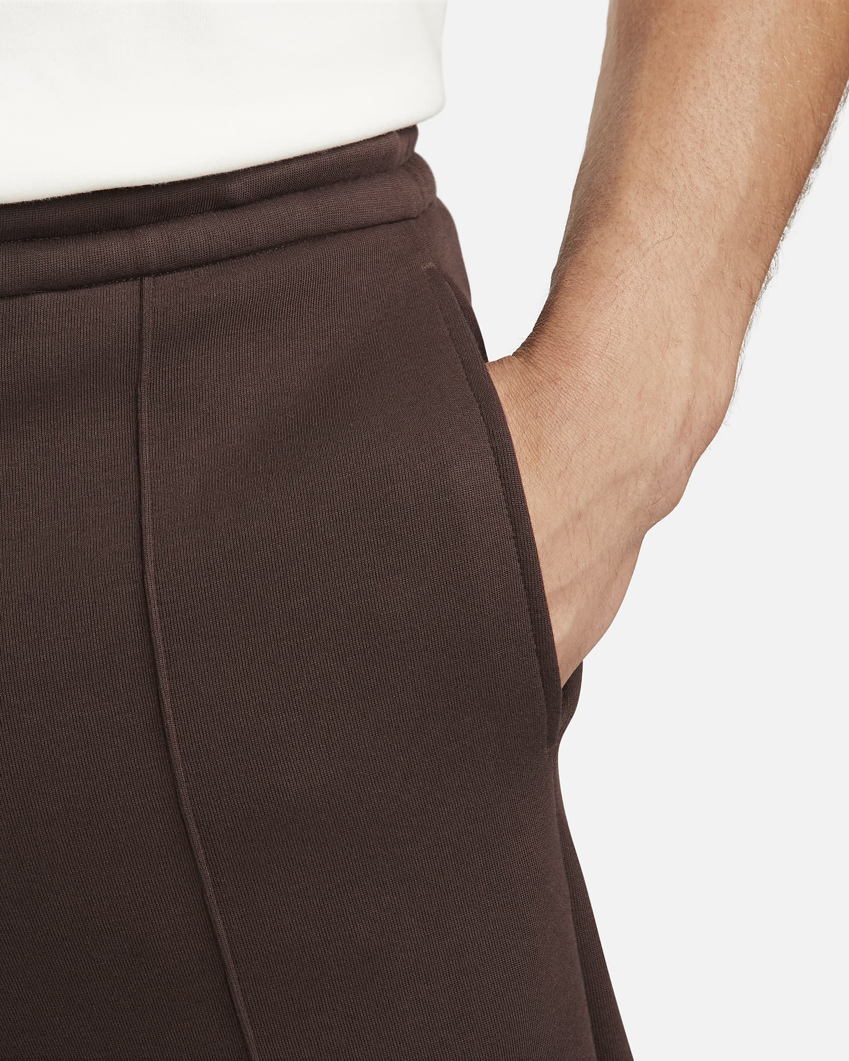 Pantalon de survêtement ample à ourlet ouvert Nike Sportswear Tech Fleece Reimagined pour homme - Baroque Brown