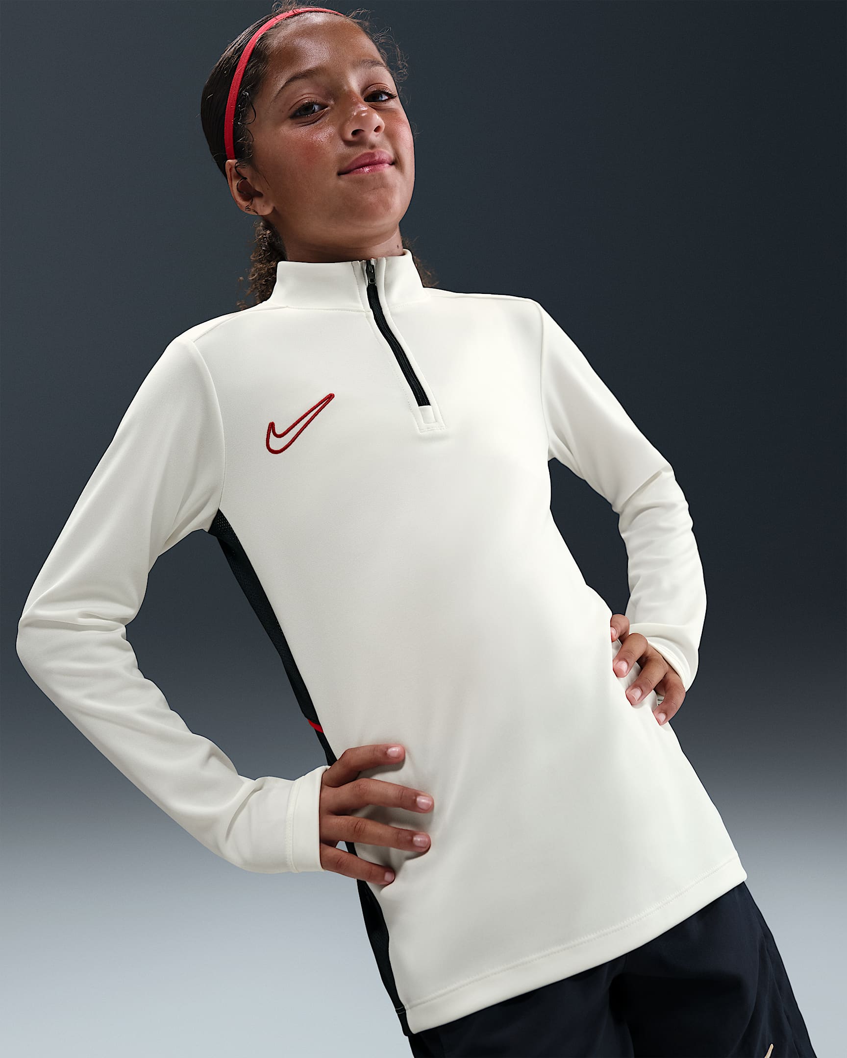 Nike Academy Older Kids' Dri-FIT Long-Sleeve 1/4-Zip Football Drill Top - Sail/Black/University Red