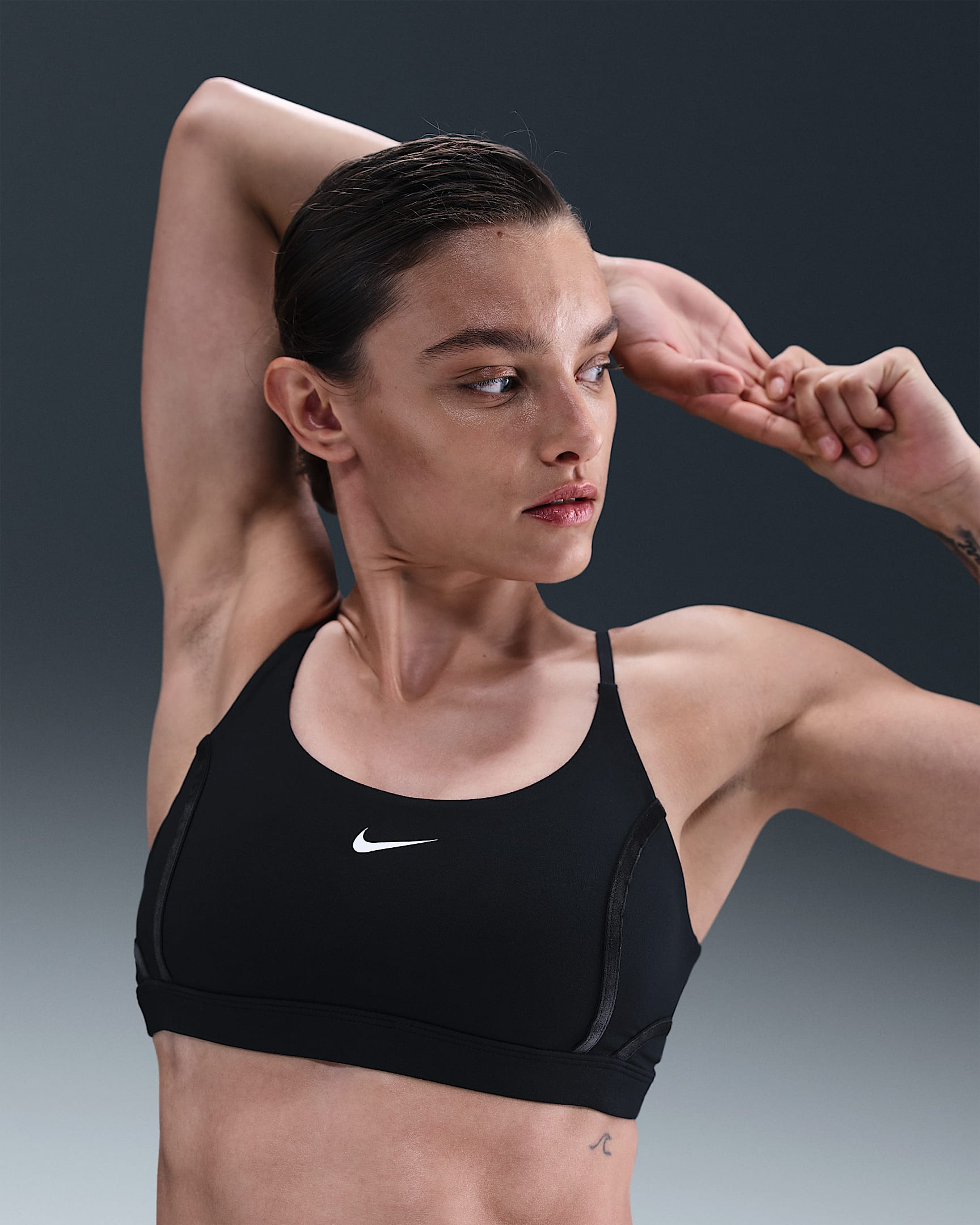 Nike One sport-bh met vulling en lichte ondersteuning - Zwart/Wit