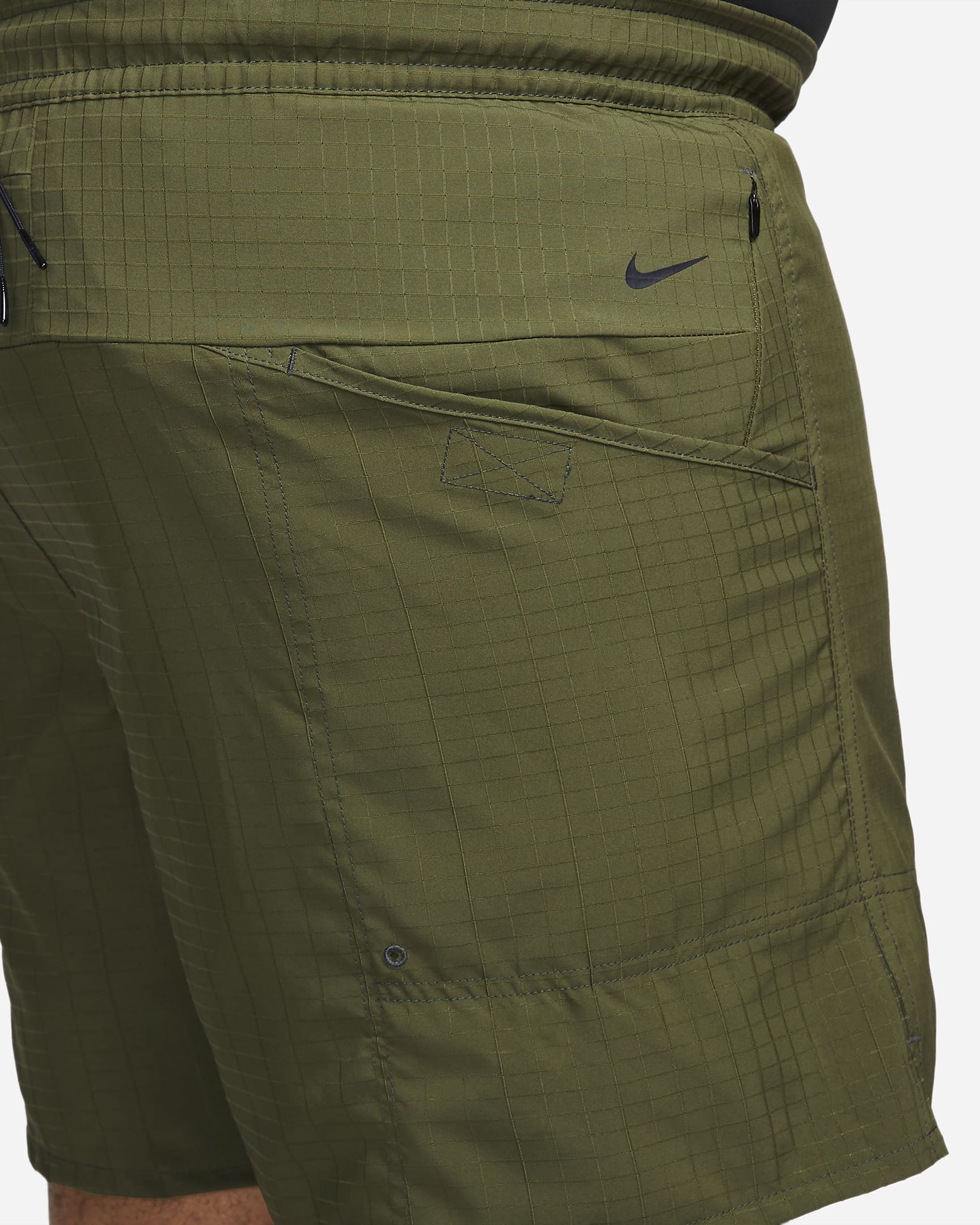 Nike Dri-FIT ADV APS Men's 18cm (approx.) Unlined Versatile Shorts. Nike BG