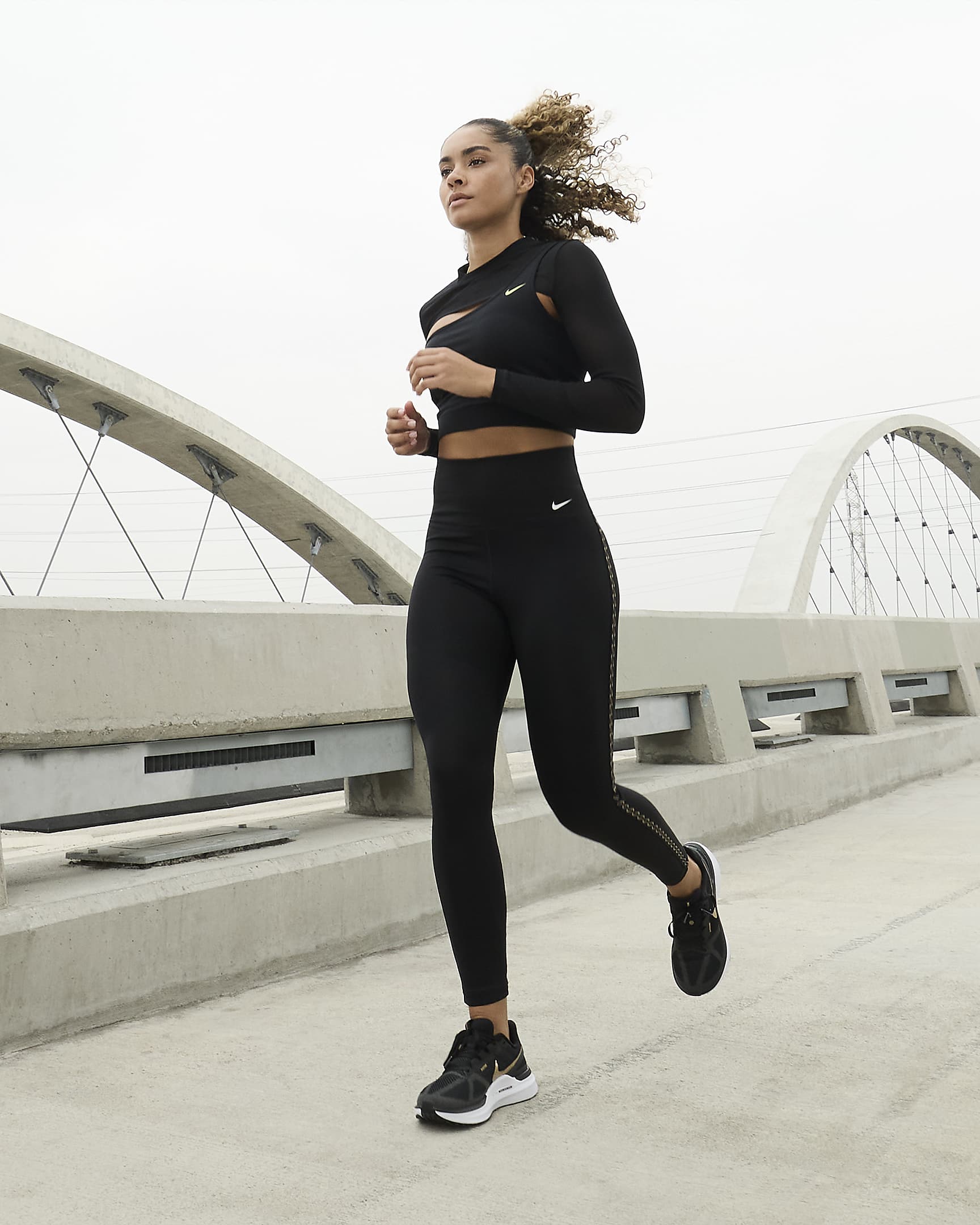 nike structure women's running shoes