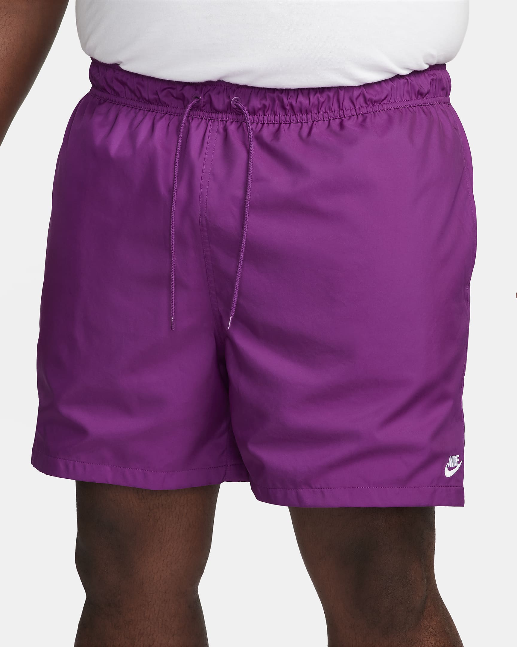 Nike Club Pantalón corto Flow de tejido Woven - Hombre - Viotech/Blanco