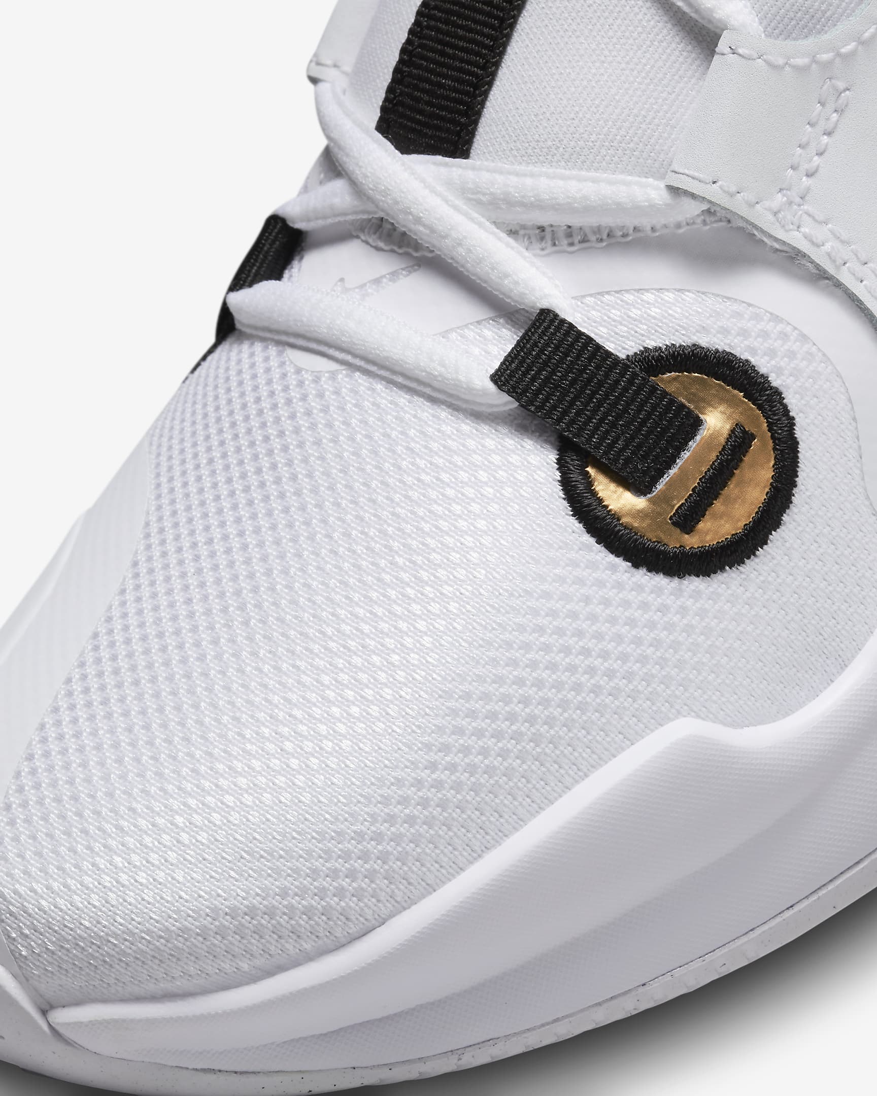 Nike Air Zoom Crossover 2 Older Kids' Basketball Shoes - White/Black/Tint/Metallic Gold