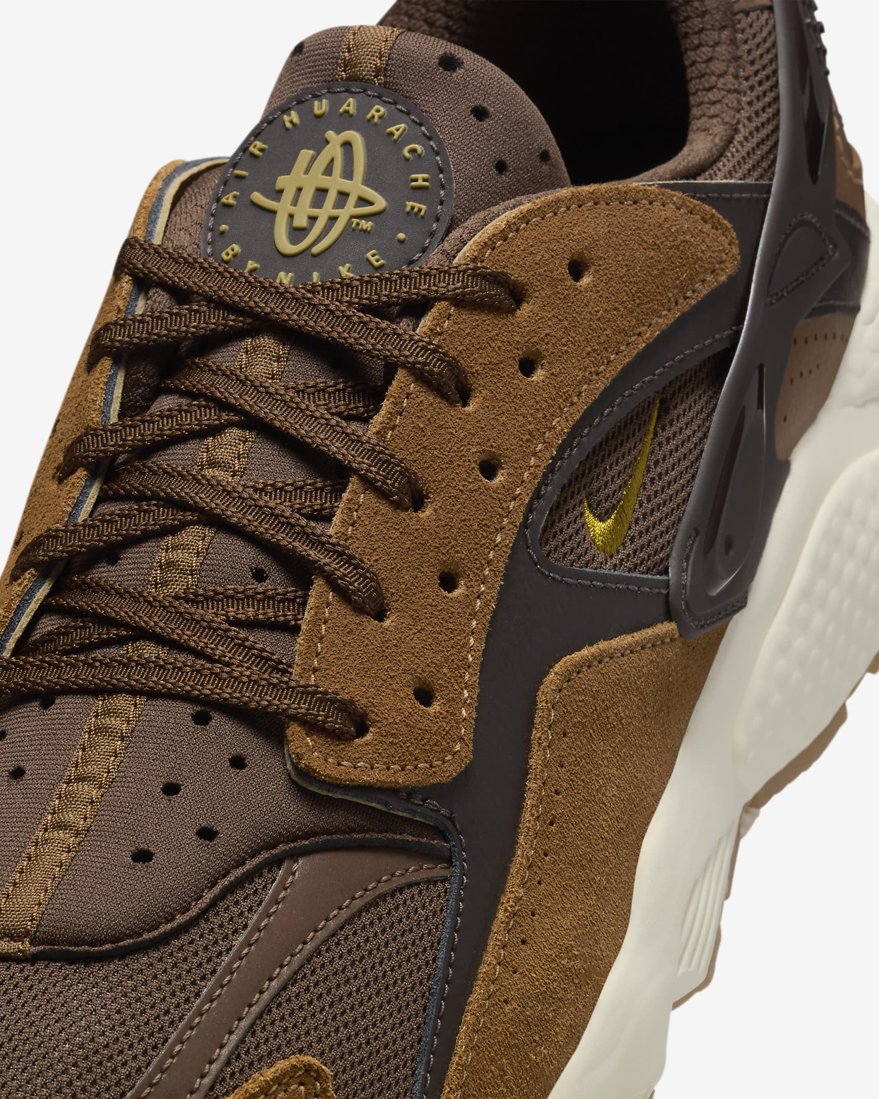 Nike Air Huarache Runner Men's Shoes - Cacao Wow/Light British Tan/Velvet Brown/Bronzine