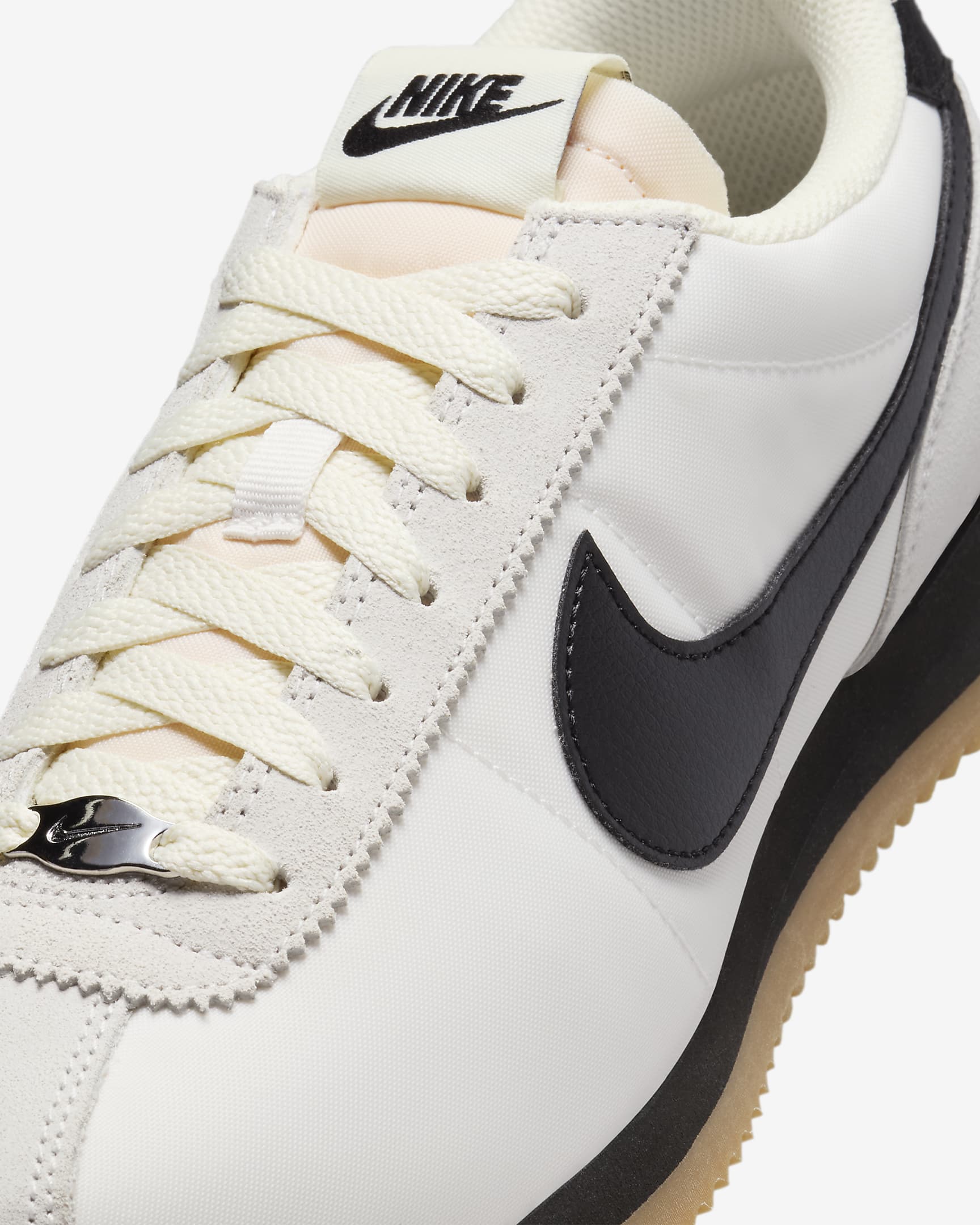 Chaussure Nike Cortez Textile pour femme - Phantom/Coconut Milk/Gum Light Brown/Noir