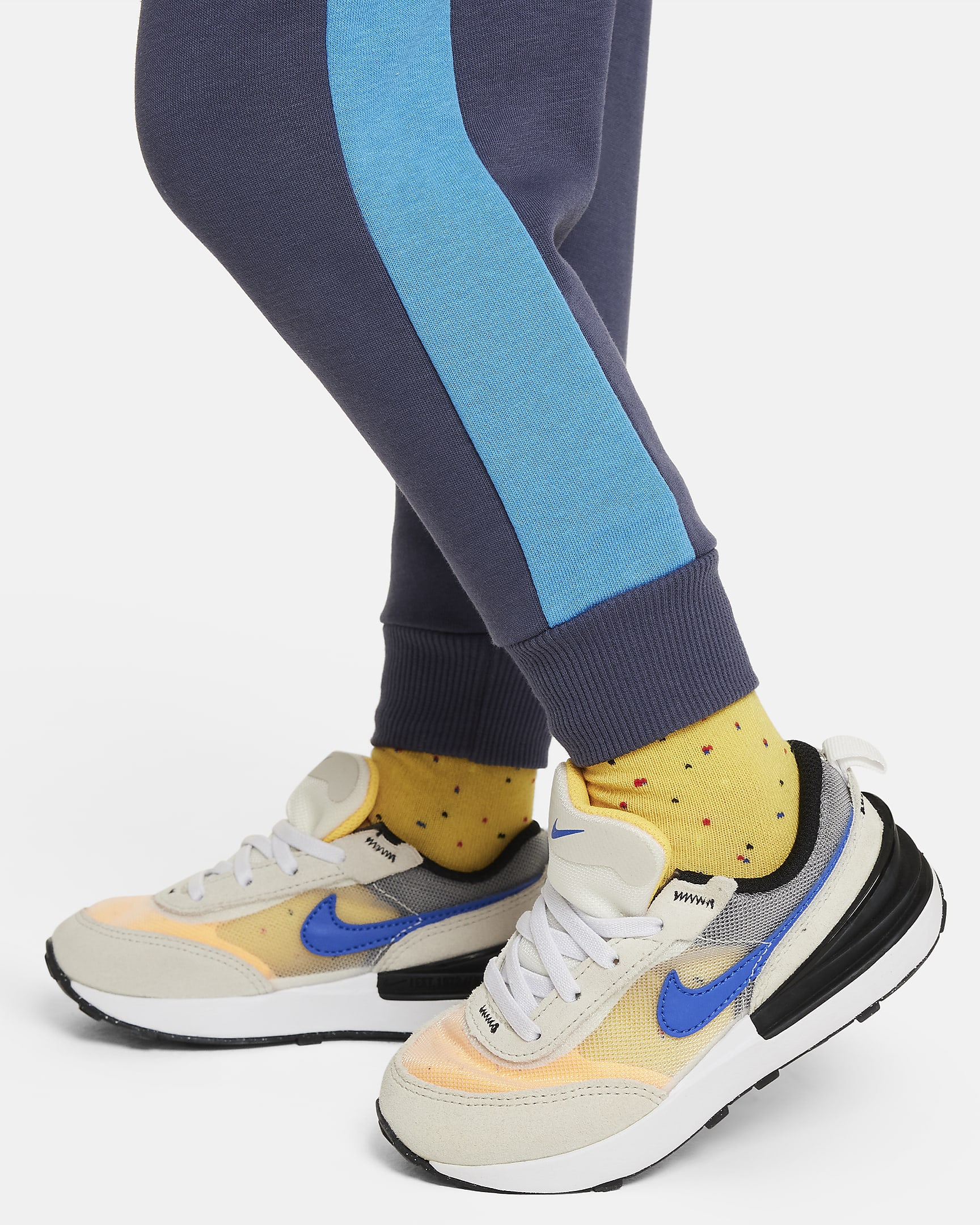 cropped jogger set nike