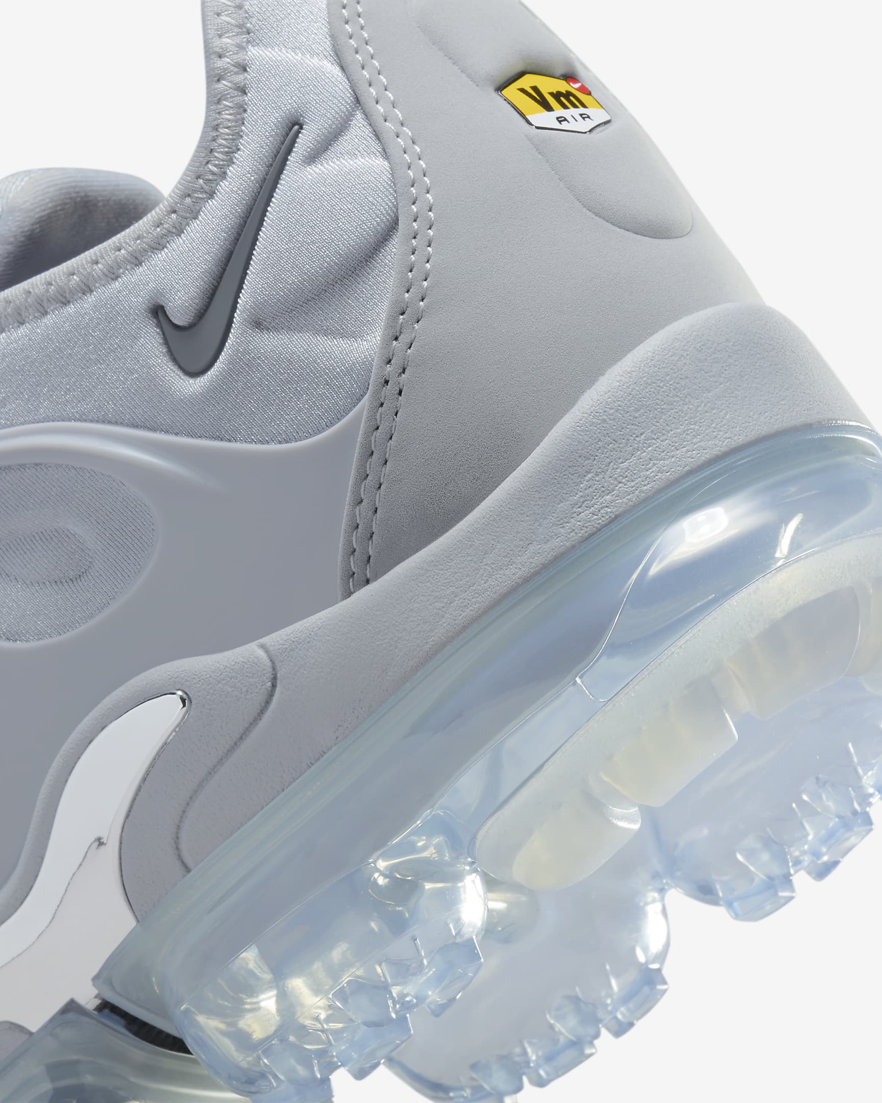 Tenis para hombre Nike Air VaporMax Plus - Gris lobo/Plata metalizado/Gris oscuro