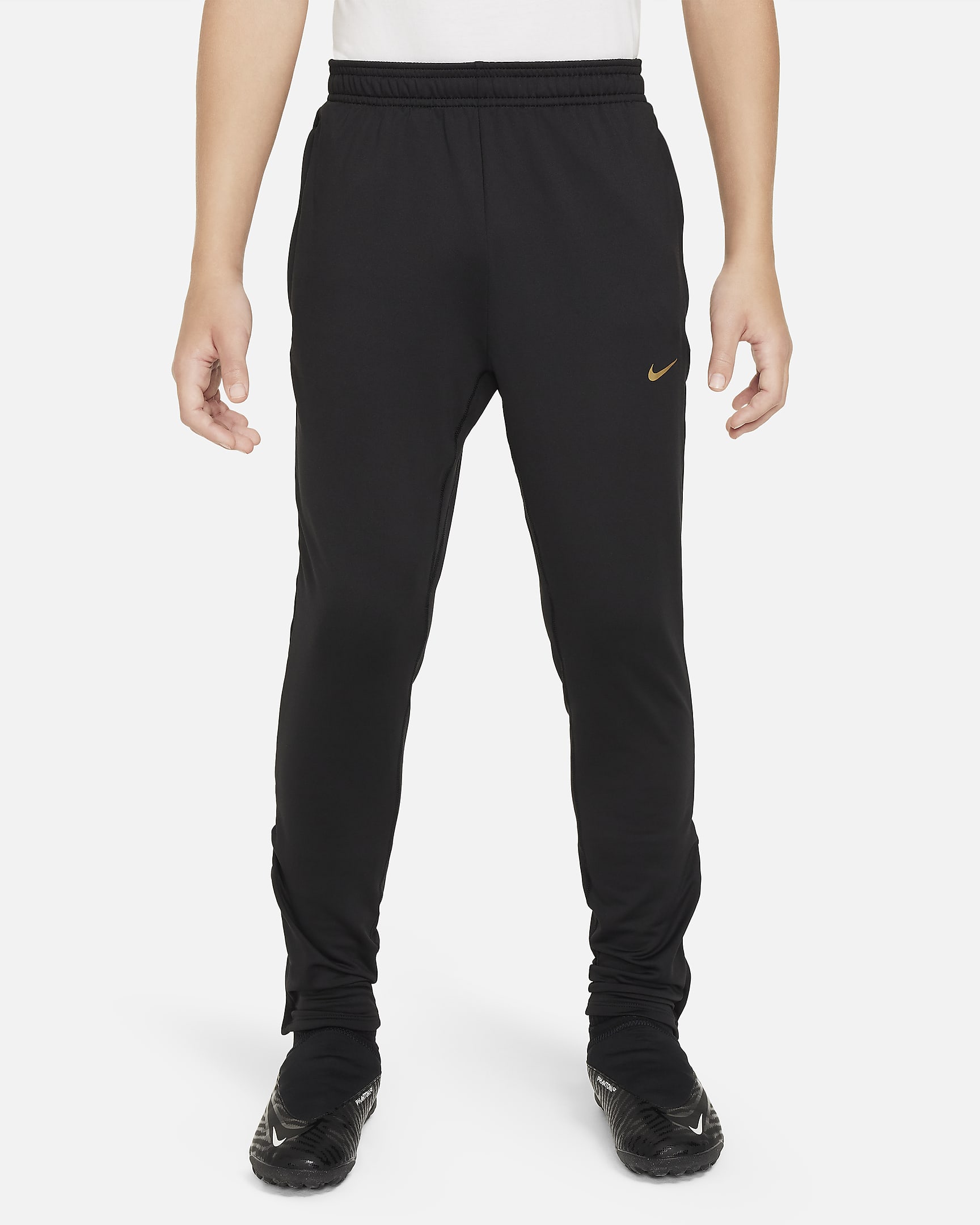 Nike Dri-FIT Strike Older Kids' Football Pants. Nike DK