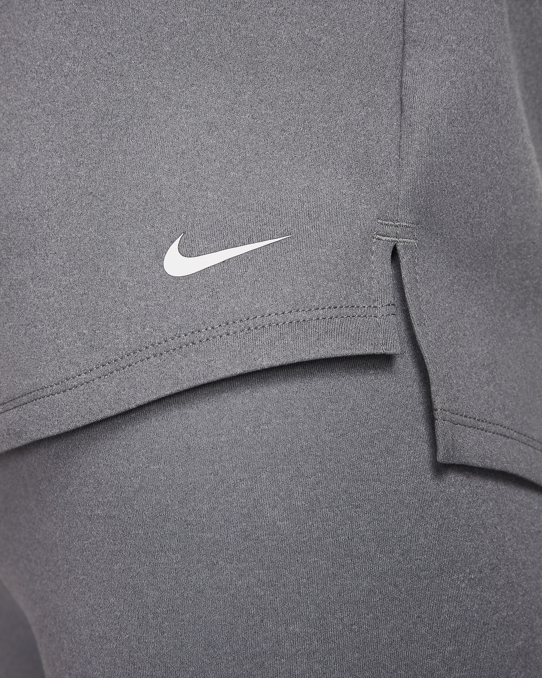 Nike Therma-FIT One Women's Long-Sleeve 1/2-Zip Top - Smoke Grey/Heather/White