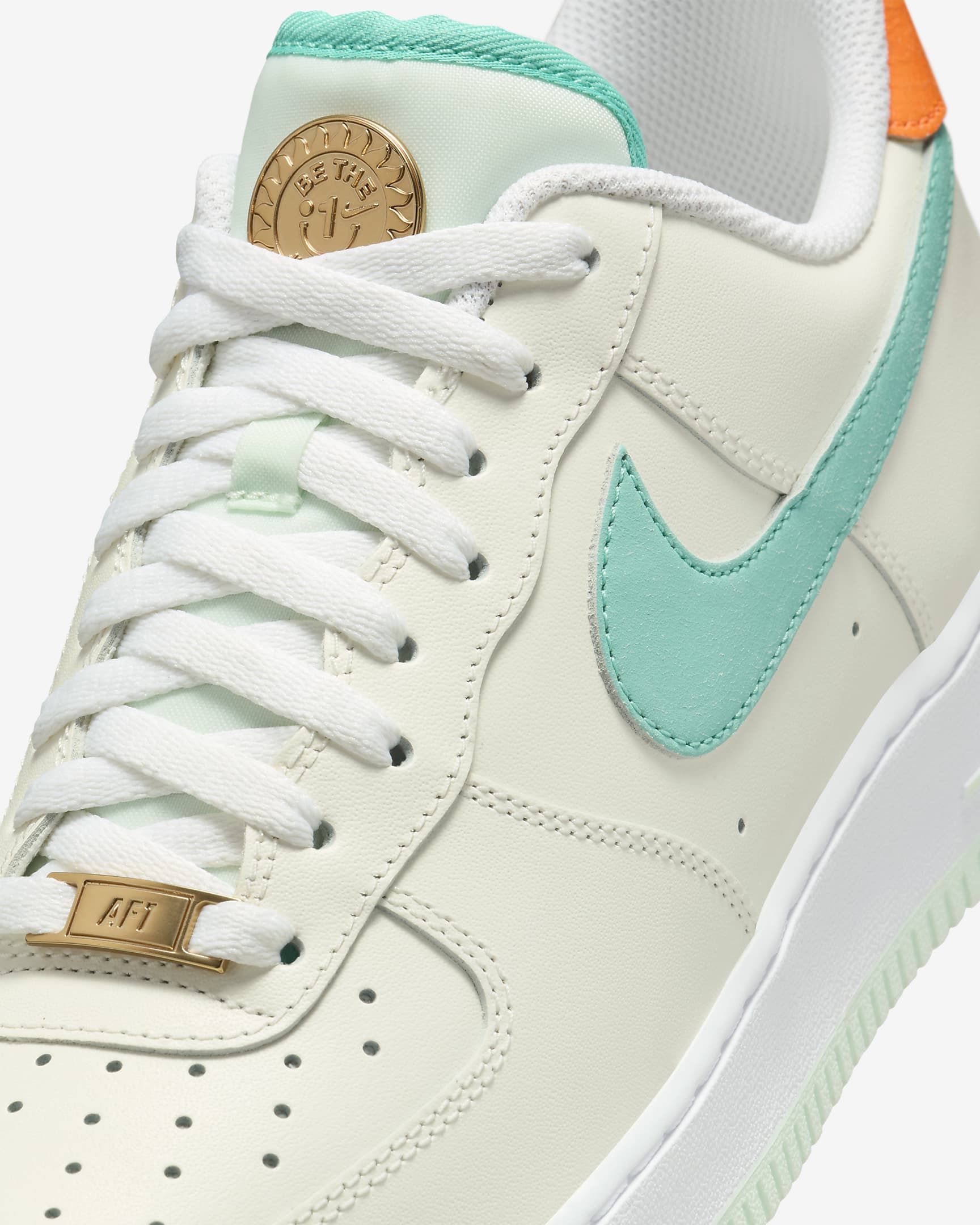 รองเท้าผู้ชาย Nike Air Force 1 '07 - Sail/ขาว/Barely Green/Green Frost