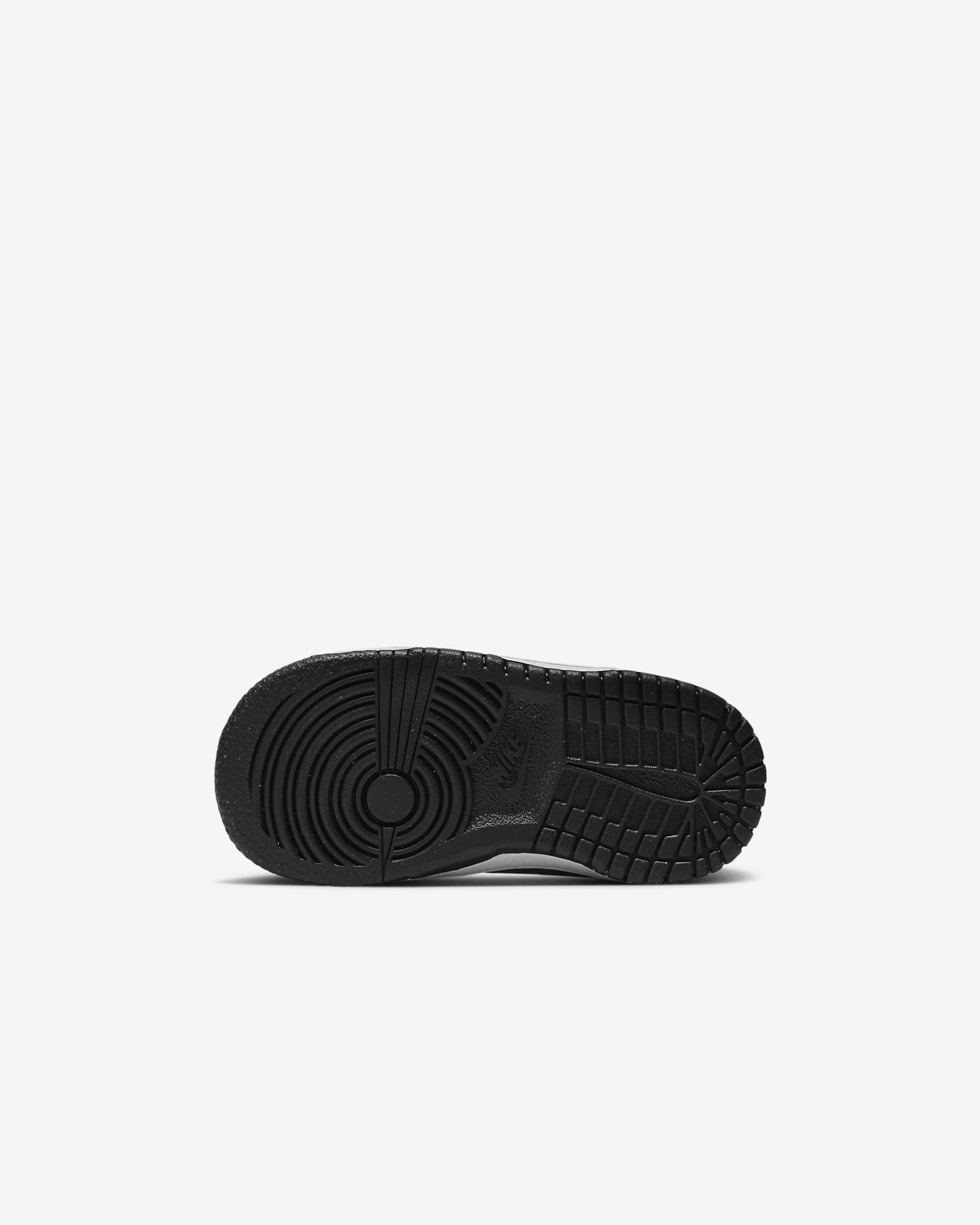 nike low sneakers