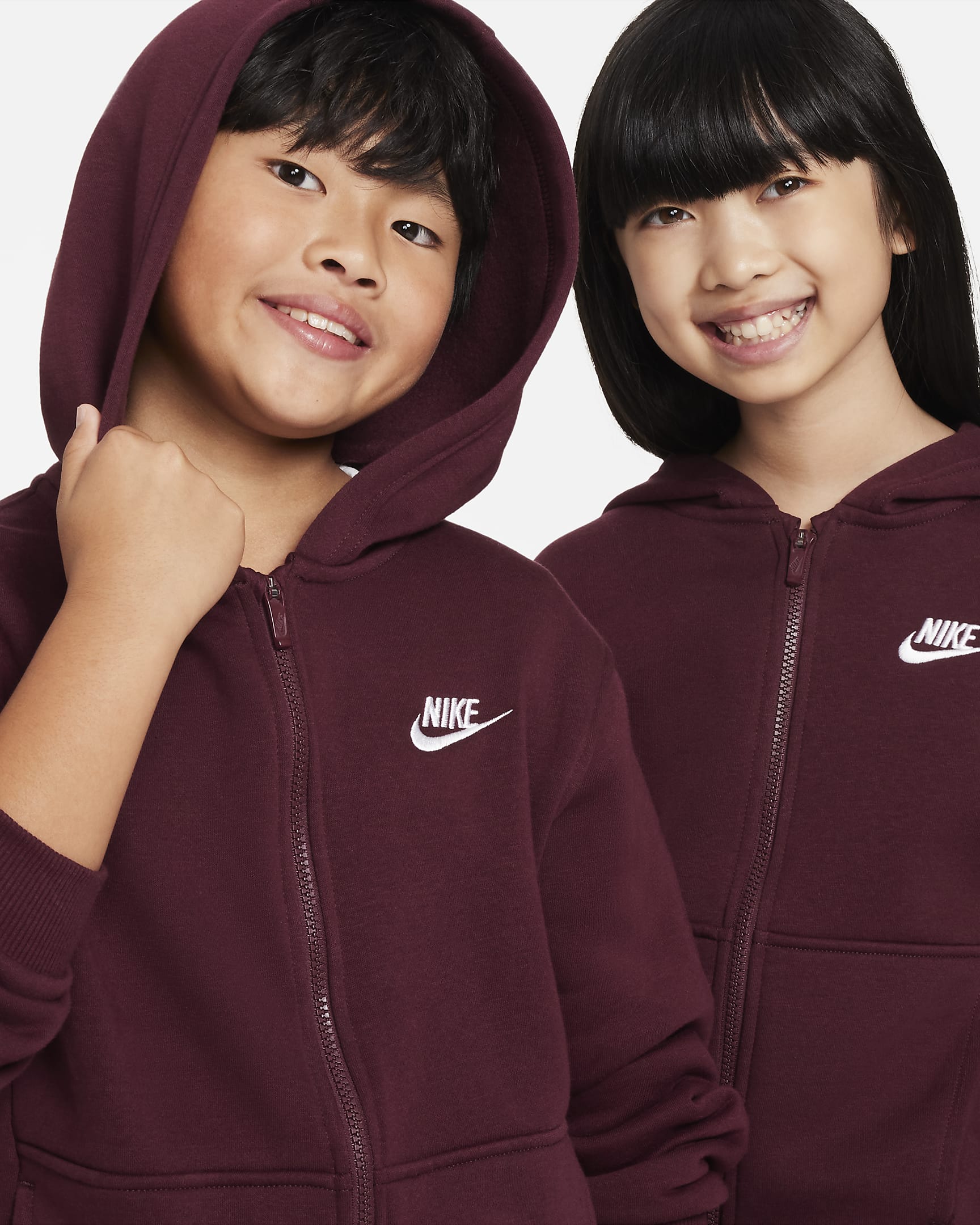 Nike Sportswear Club Fleece Older Kids' Full-Zip Hoodie. Nike AT