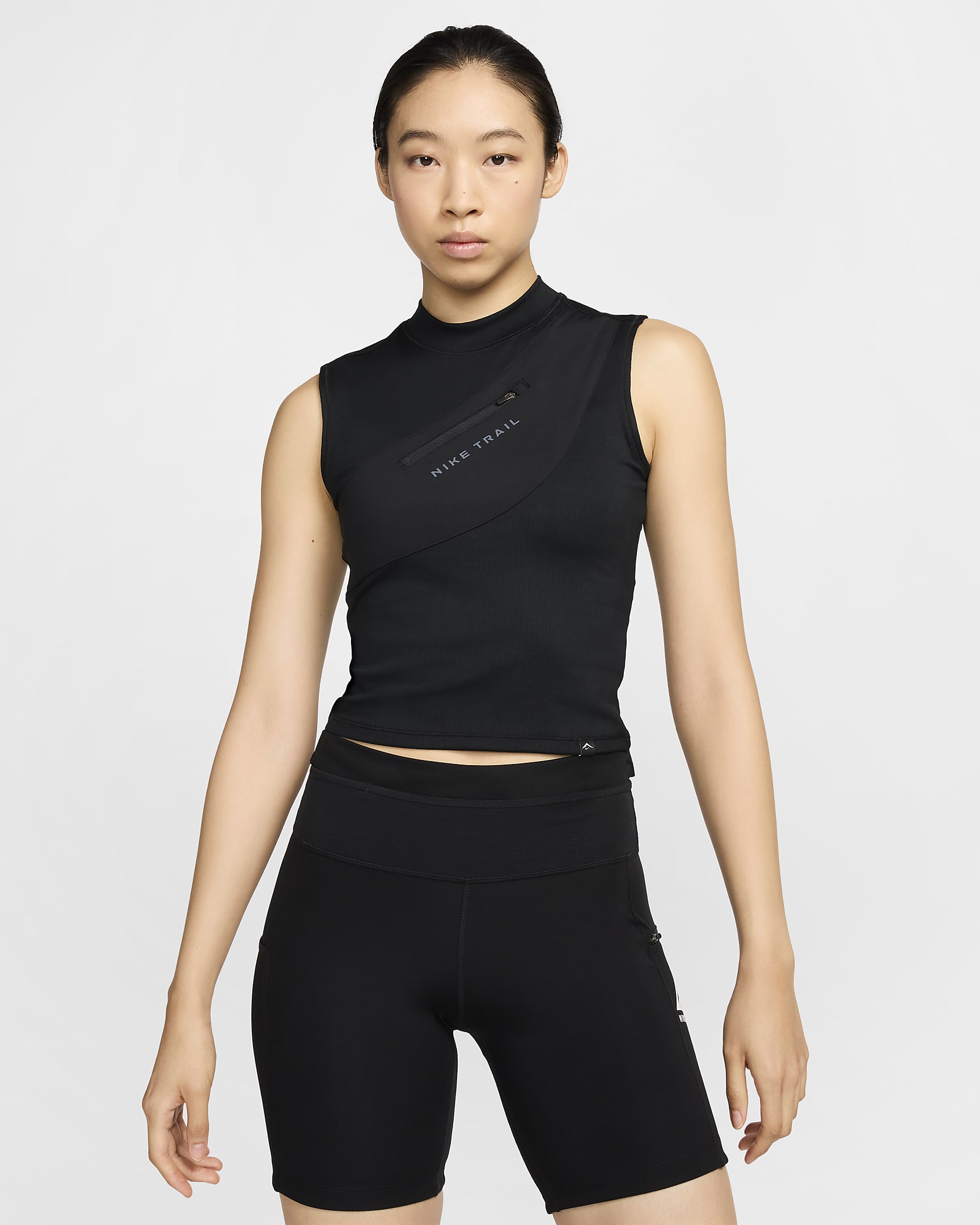 เสื้อกล้ามวิ่งผู้หญิงมีช่องเก็บของ Dri-FIT Nike Trail - ดำ/Anthracite