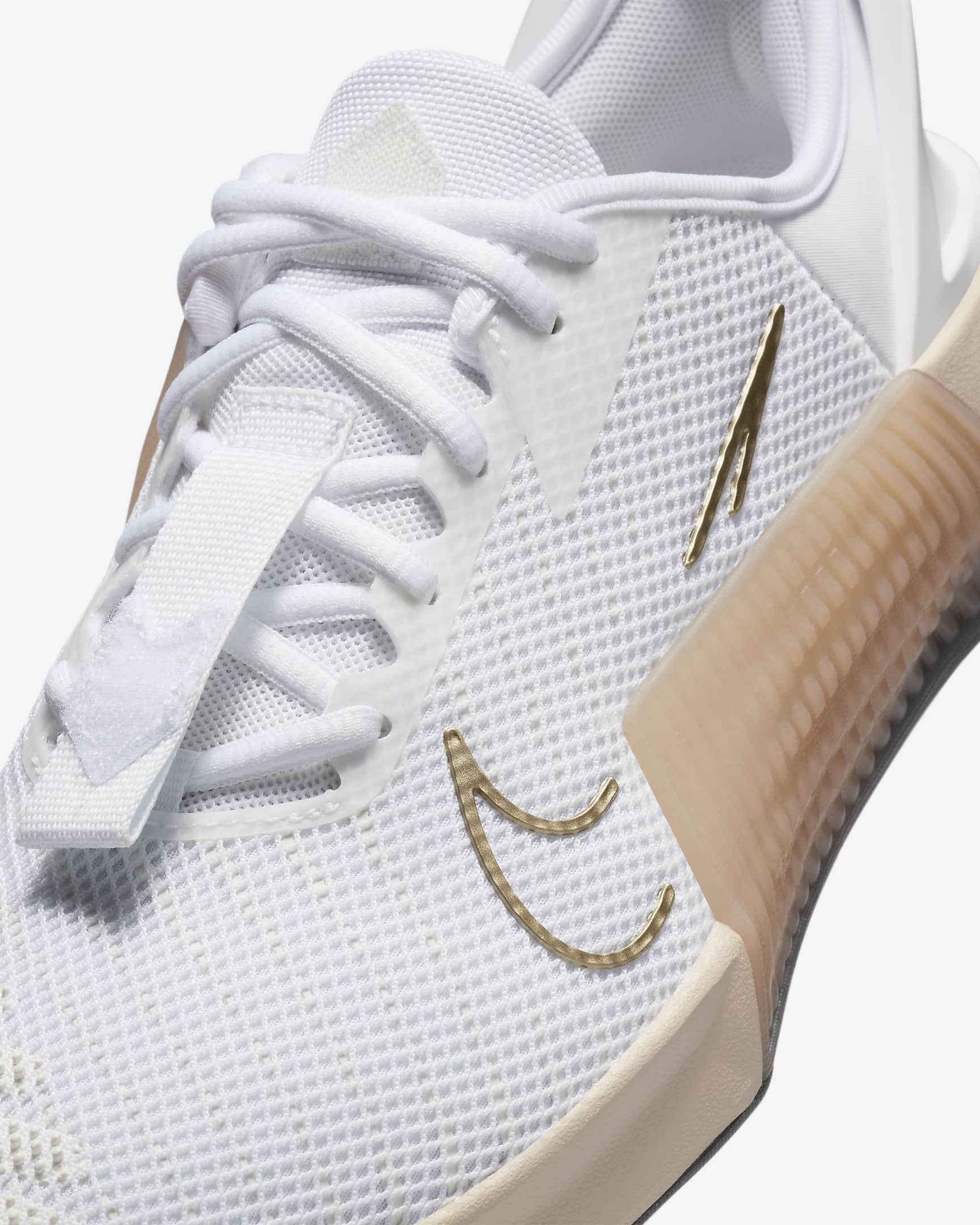 Nike Metcon 9 EasyOn Zapatillas de training - Mujer - Blanco/Metallic Gold Grain/Sanddrift/Blanco