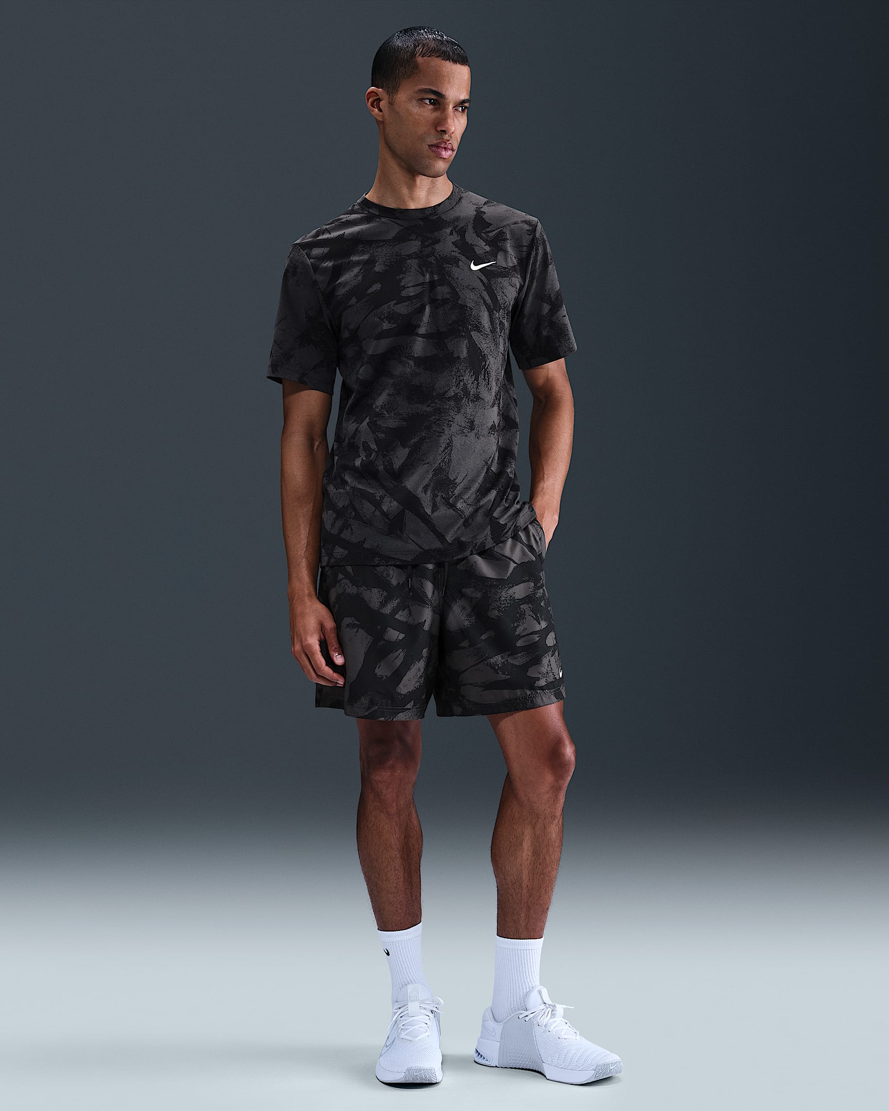 Shorts versátiles Dri-FIT de 18 cm sin forro para hombre Nike Form - Antracita/Blanco