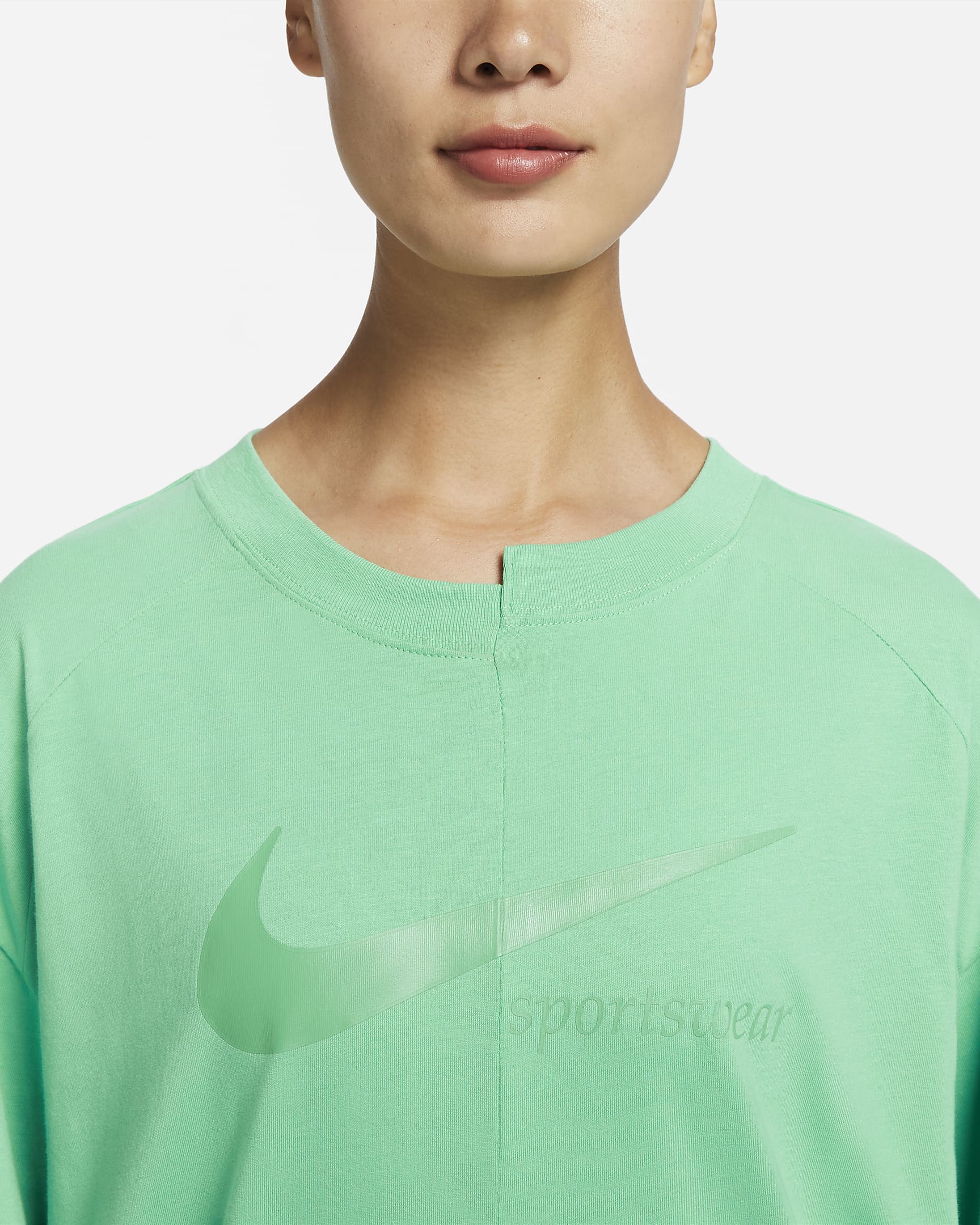 Nike Sportswear Collection Women's Over-Oversized Top. Nike MY