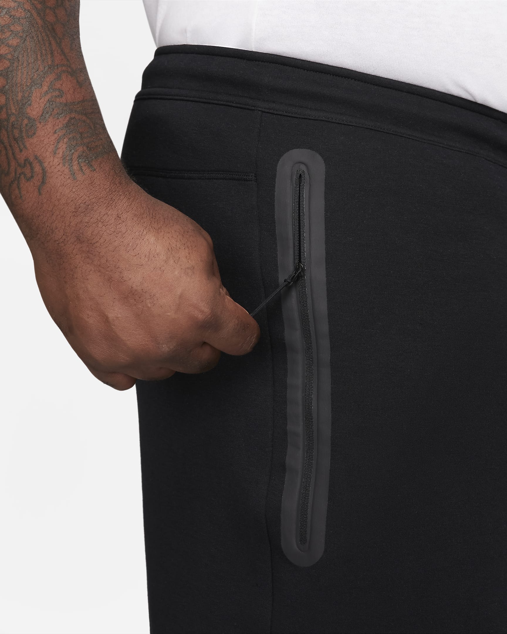 Nike Sportswear Tech Fleece Herrenshorts - Schwarz/Schwarz