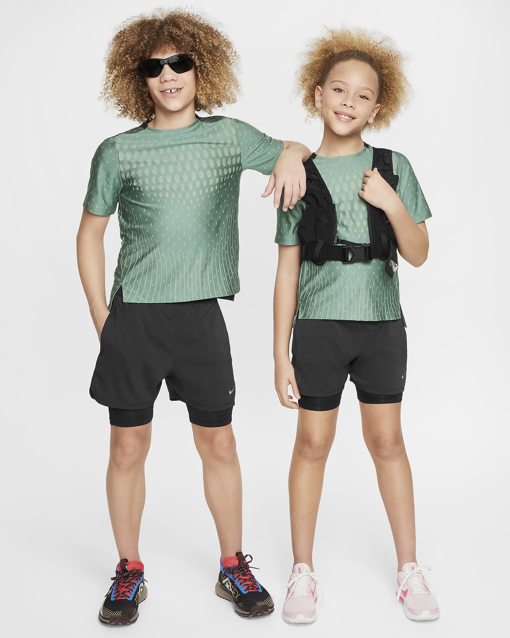 Nike Multi Tech Dri-FIT ADV trainingstop voor jongens - Bicoastal/Olive Aura/Zwart