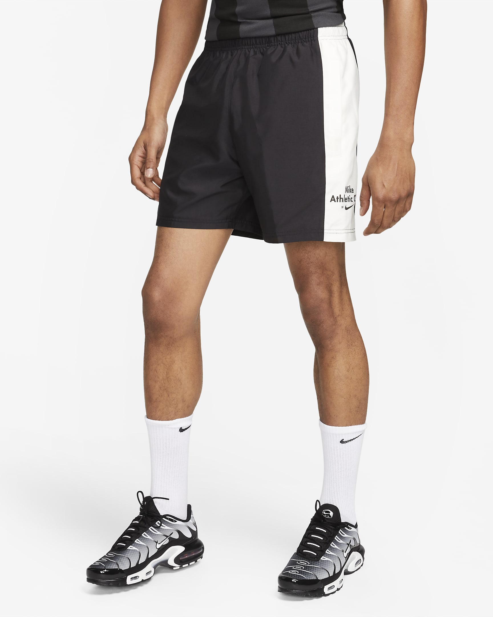 Nike Sportswear Trend Men's Woven Shorts. Nike IL