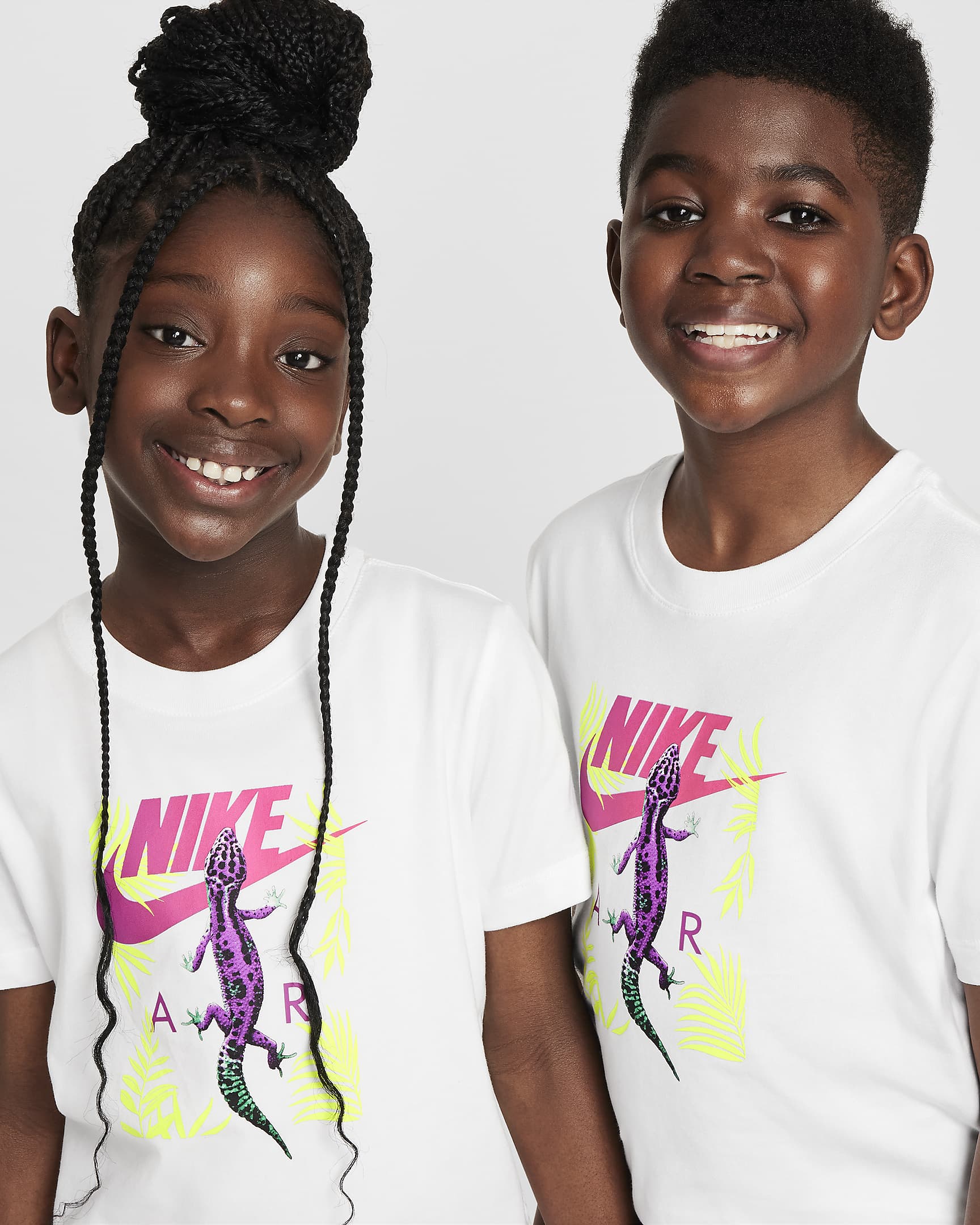 Playera para niños talla grande Nike Sportswear - Blanco