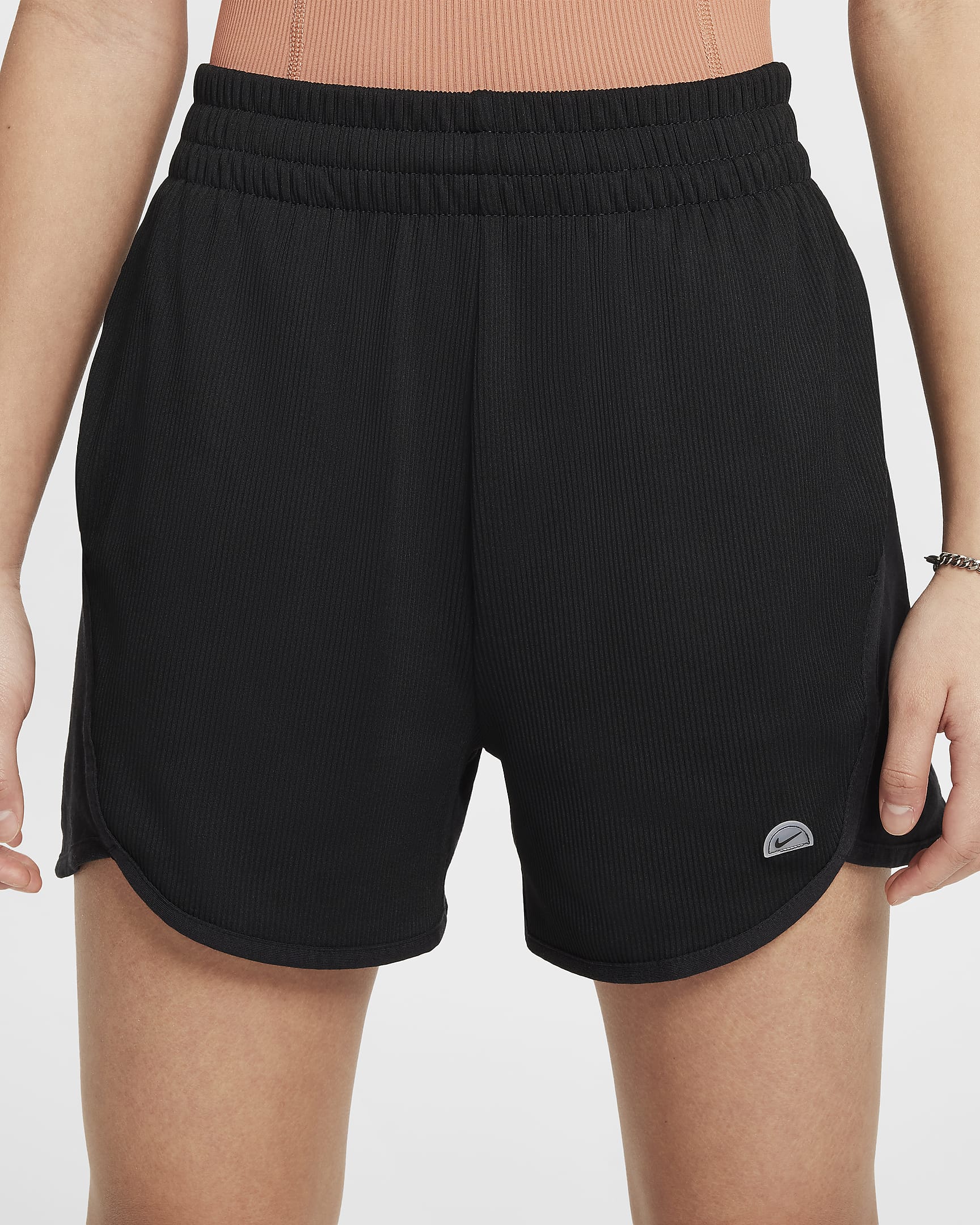 Nike Breezy Dri-FIT Trainingsshorts für Mädchen - Schwarz/Schwarz