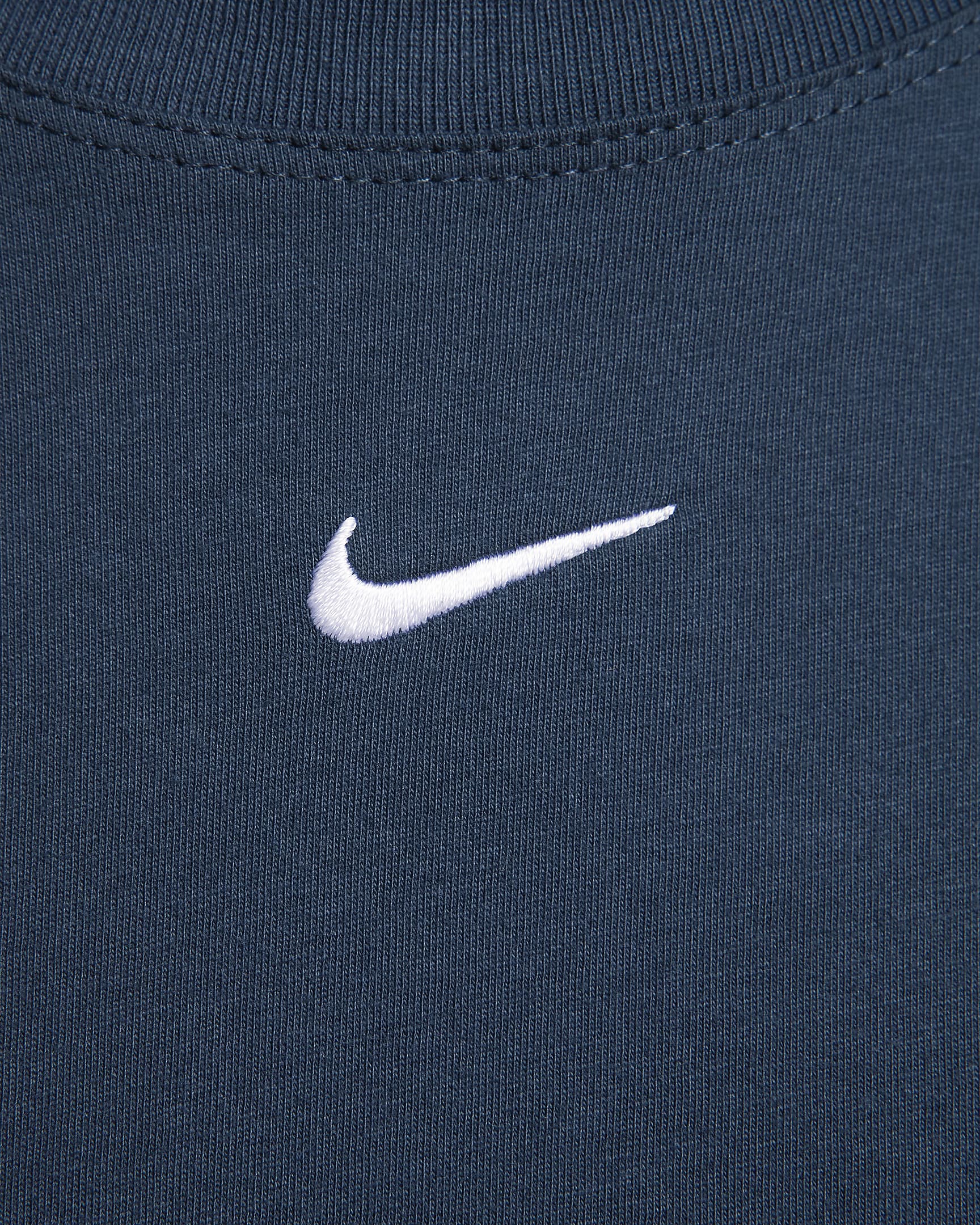 Nike Sportswear Essential Women's T-Shirt. Nike.com