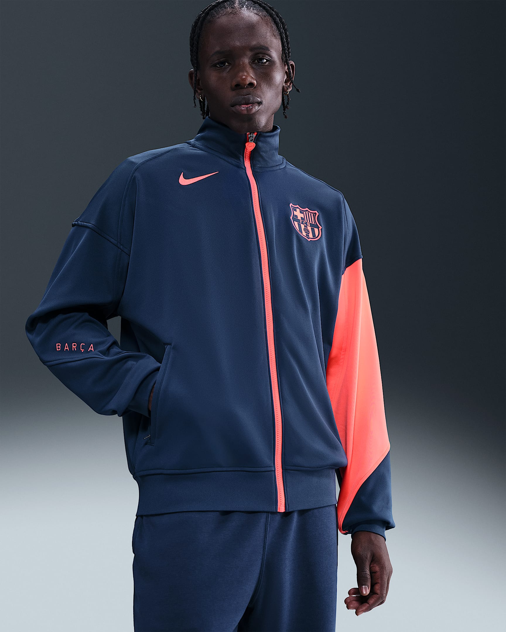 FC Barcelona Academy Pro Third Nike Dri-FIT Total 90 Fußball-Hymnenjacke (Herren) - Midnight Navy/Bright Mango/Bright Mango
