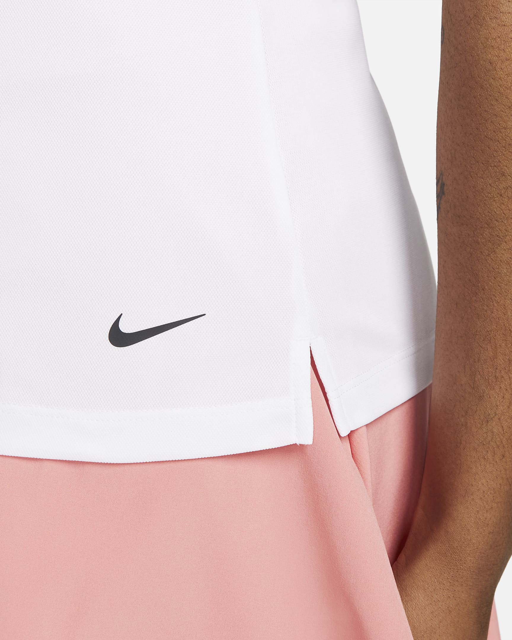 Nike Dri-FIT Victory Kolsuz Kadın Golf Polo Üstü - Beyaz/Siyah