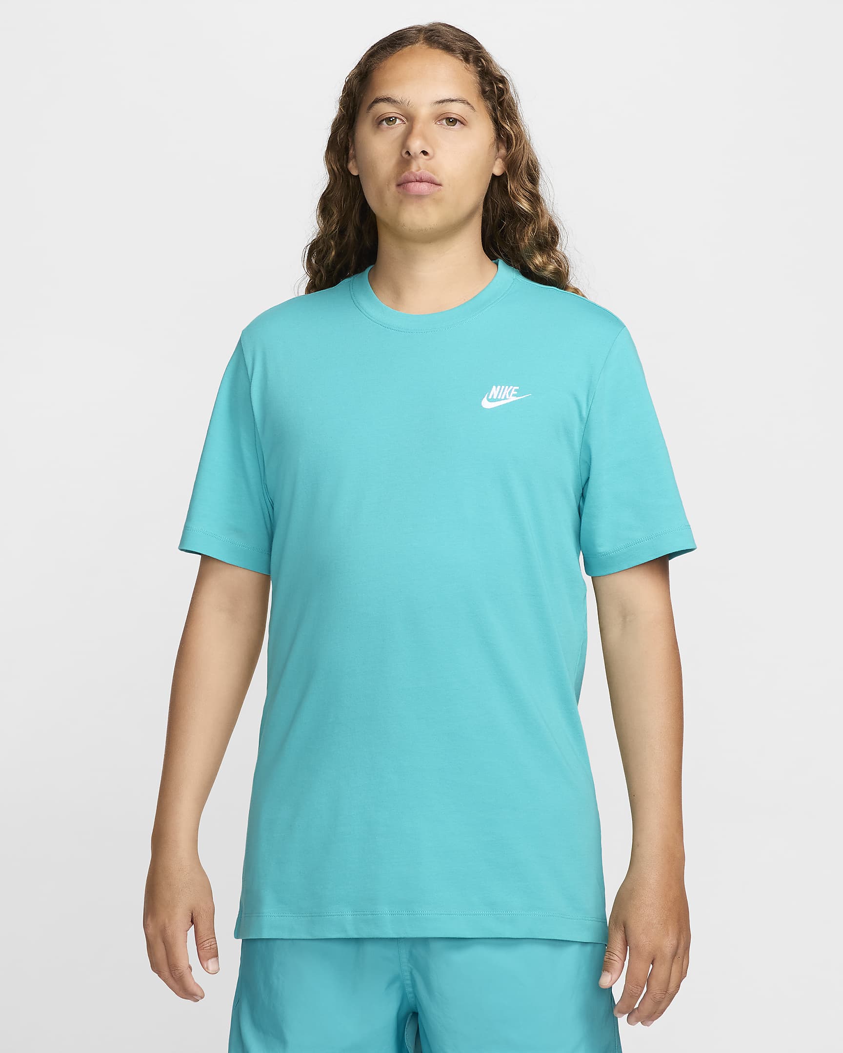 T-shirt Nike Sportswear Club pour Homme - Dusty Cactus