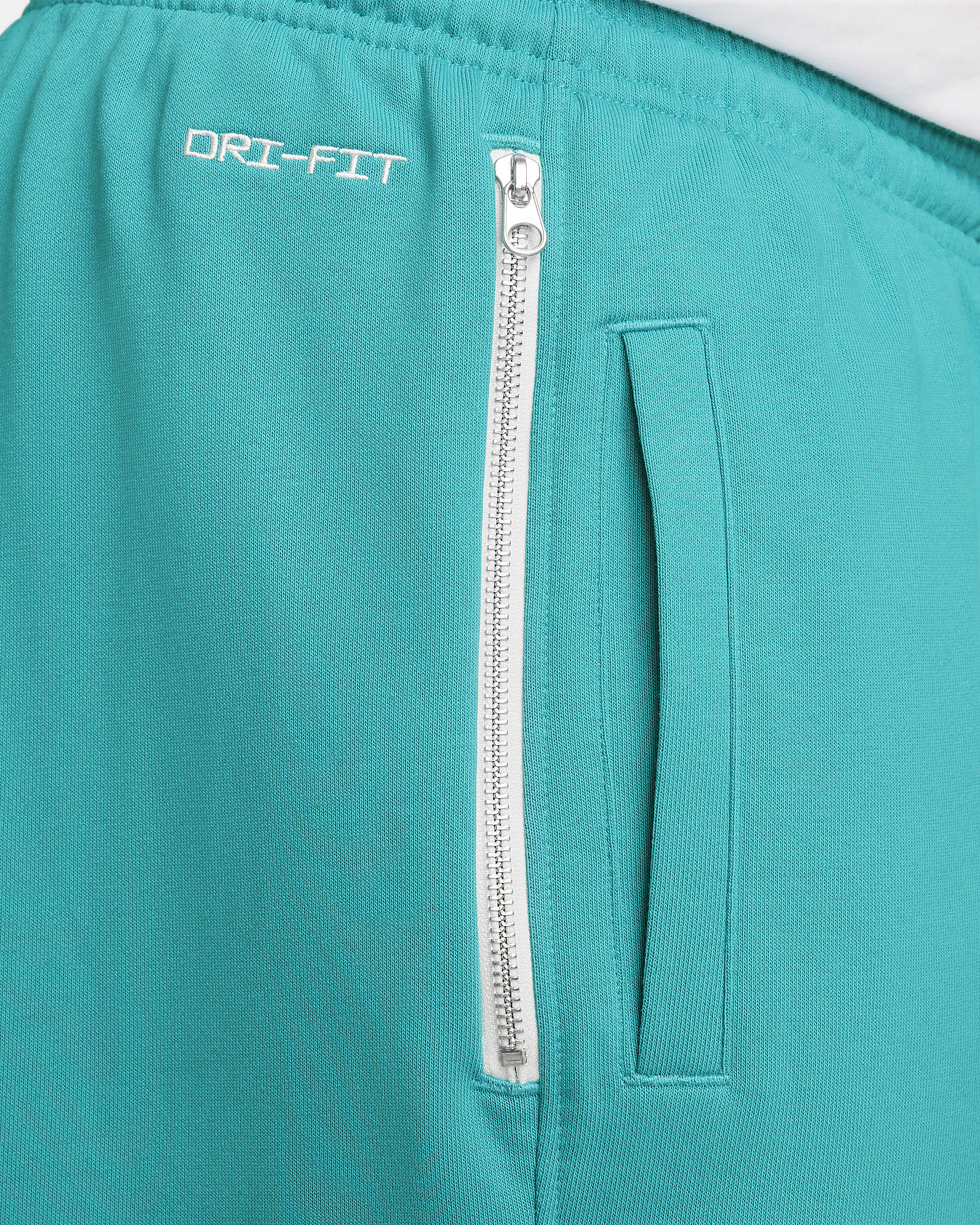 Nike Standard Issue Men's DriFIT Basketball Trousers. Nike UK