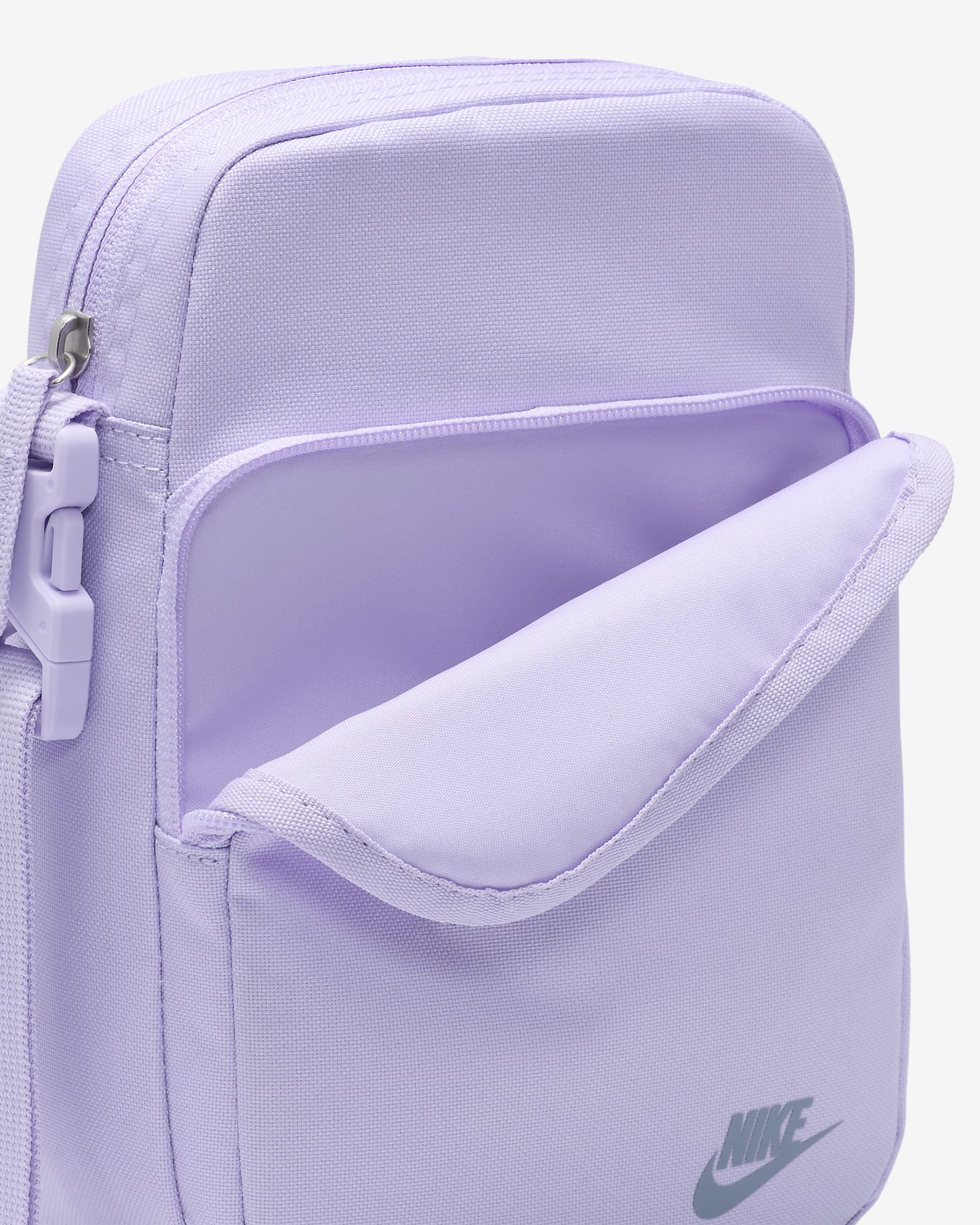 Nike Heritage Cross-Body Bag (4L). Nike AT