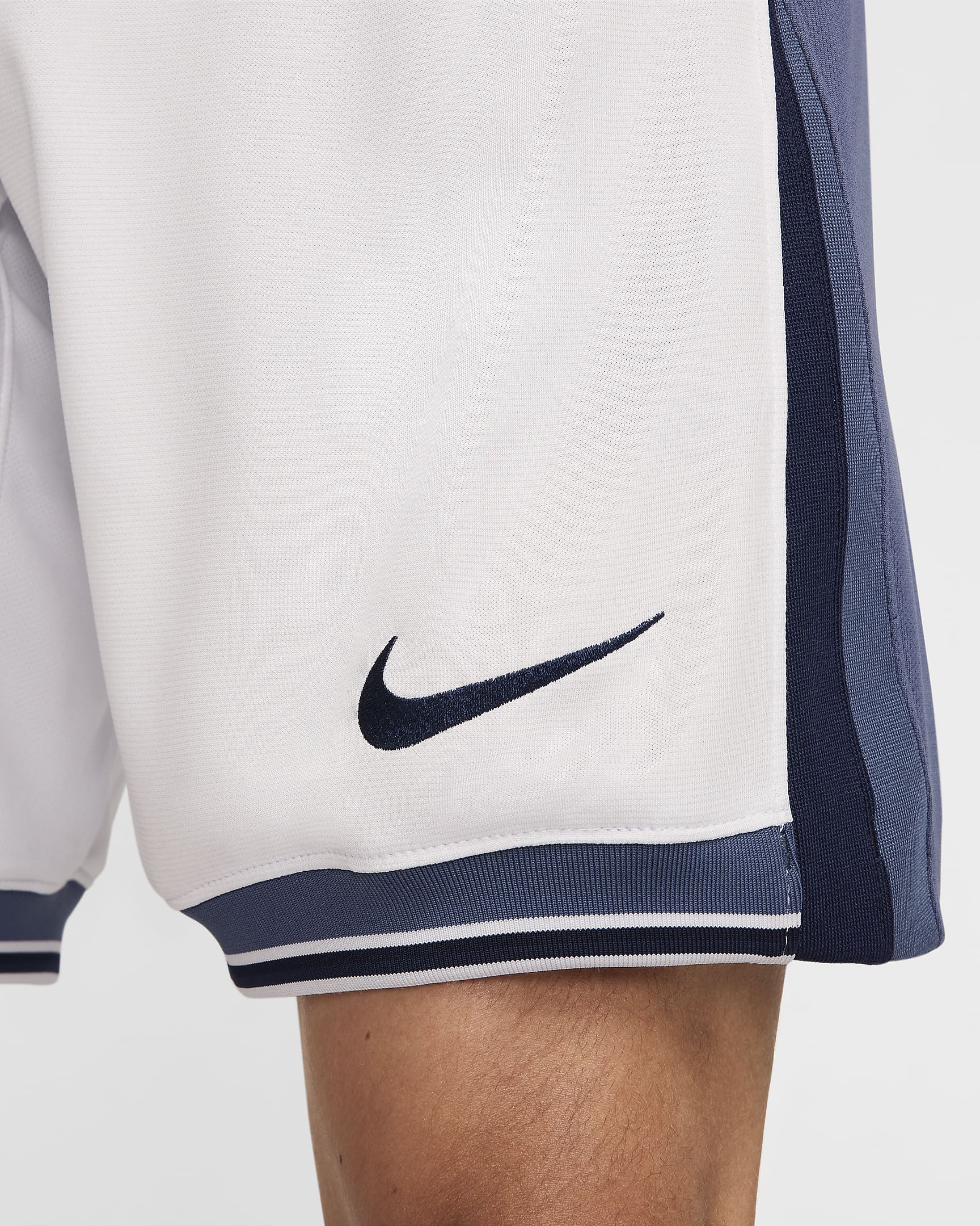 Męskie spodenki piłkarskie Nike Dri-FIT Inter Milan Stadium 2024/25 (wersja wyjazdowa) (replika) - Summit White/Iris Whisper/Midnight Navy