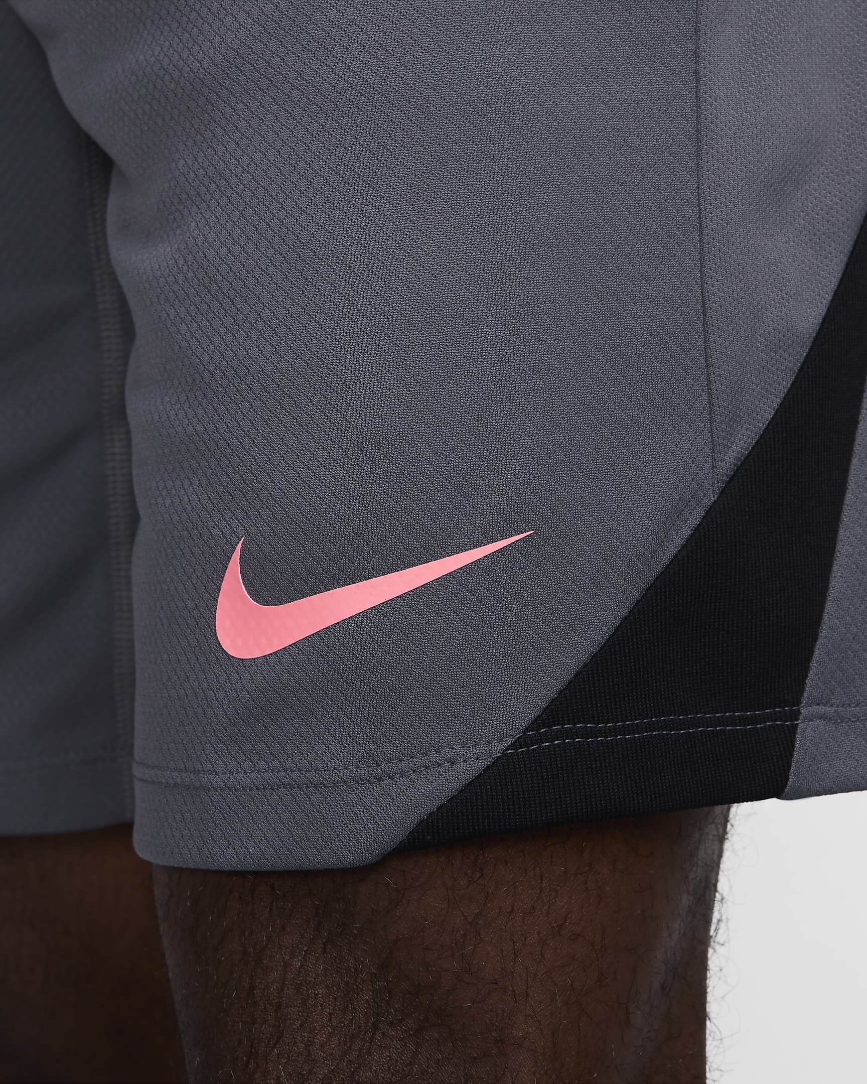 Męskie spodenki piłkarskie Dri-FIT Nike Strike - Iron Grey/Iron Grey/Czerń/Sunset Pulse