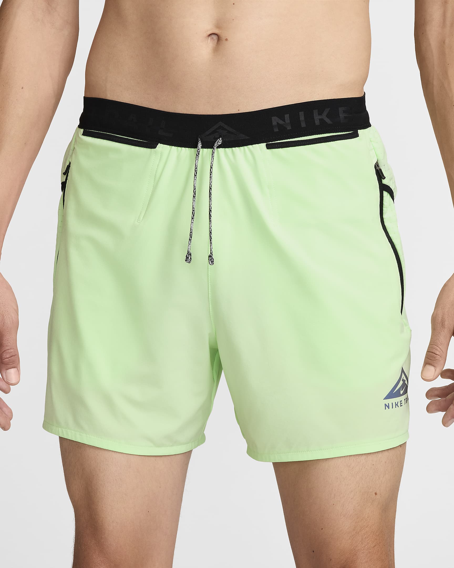 Nike Trail Second Sunrise Pantalons curts amb eslip incorporat de 13 cm Dri-FIT de running - Home - Vapor Green/Vapor Green/Negre