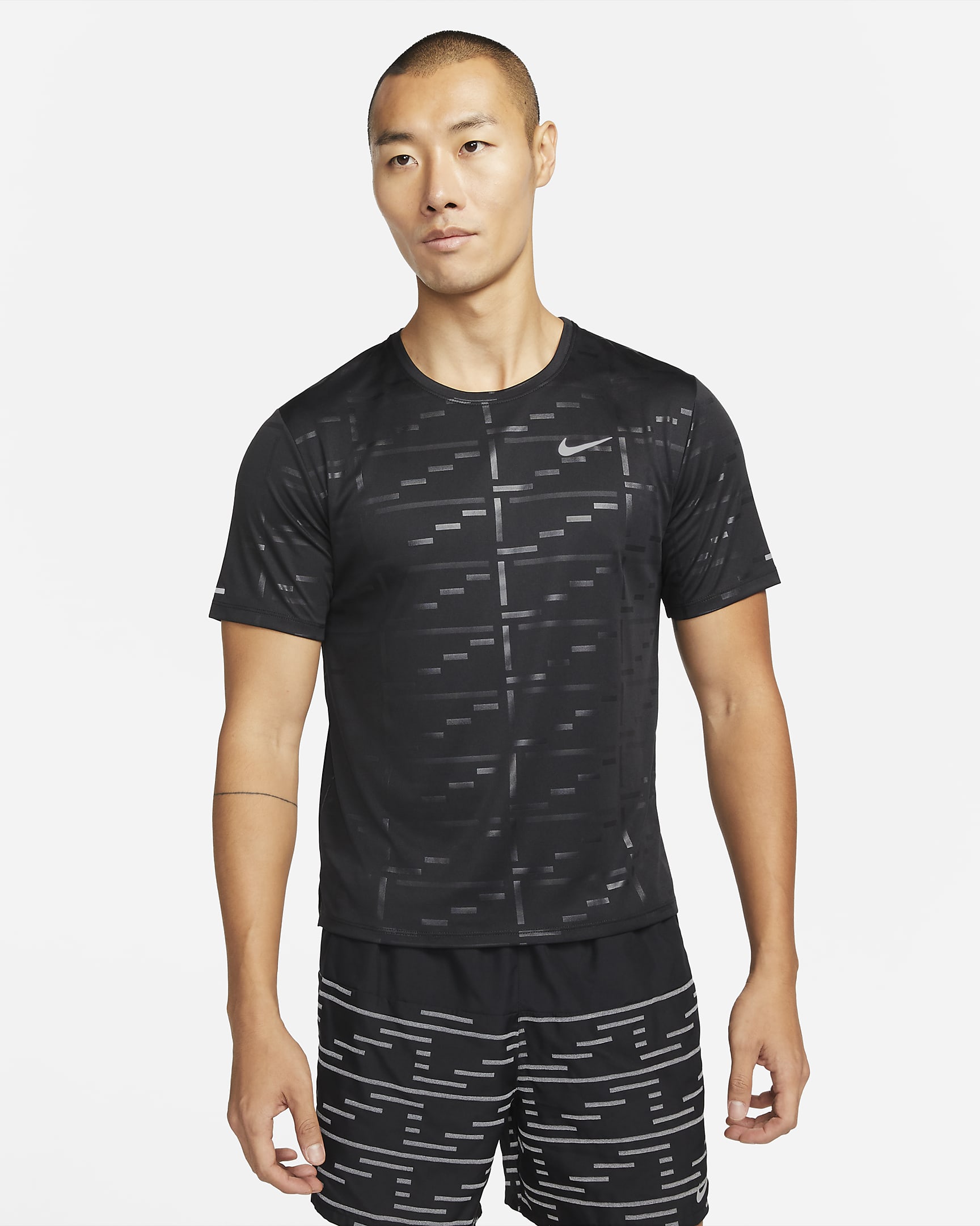 Nike Dri-FIT UV Run Division Miler Men's Embossed Short-Sleeve Running Top - Black