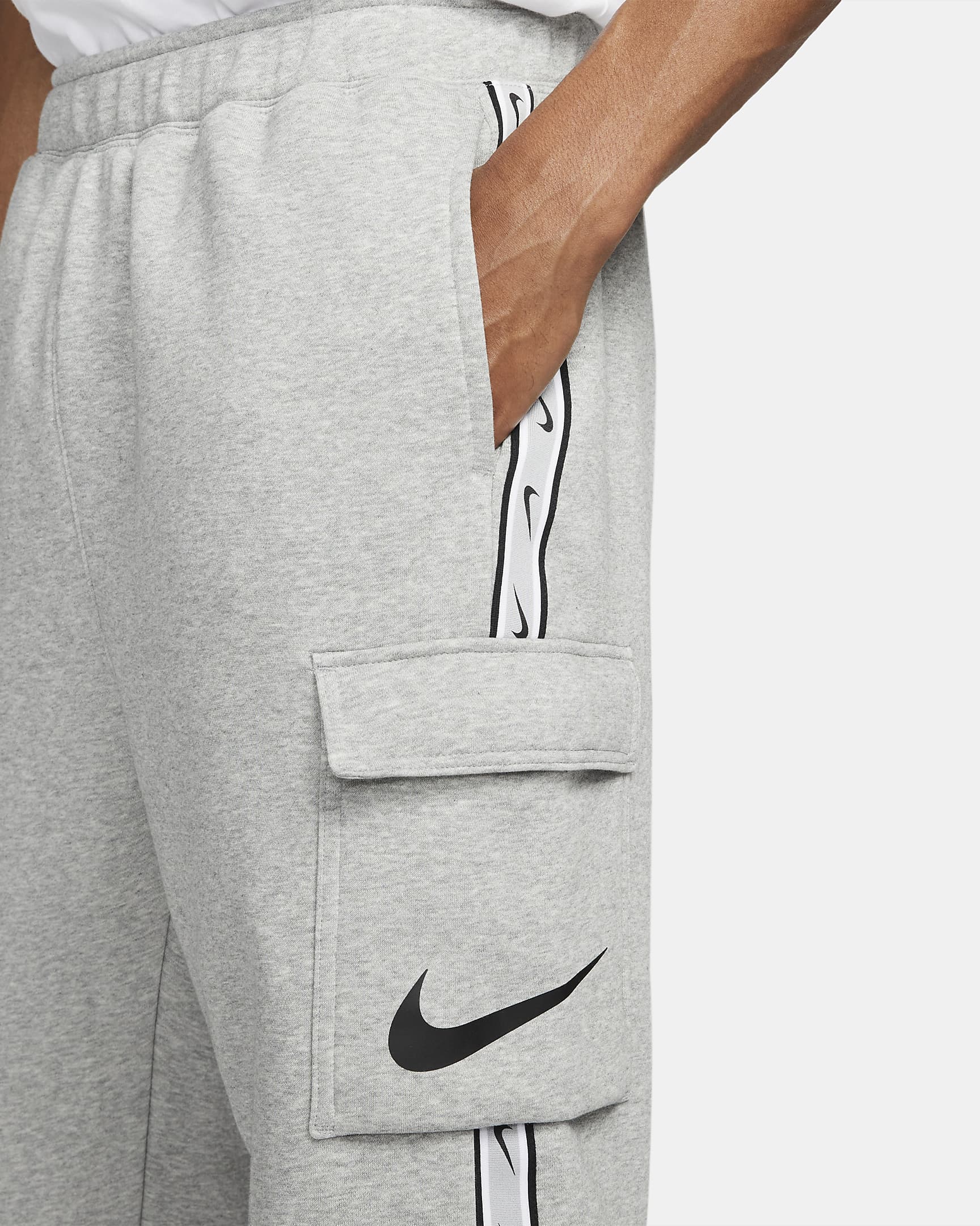 Nike Sportswear Repeat Men's Fleece Cargo Trousers. Nike UK