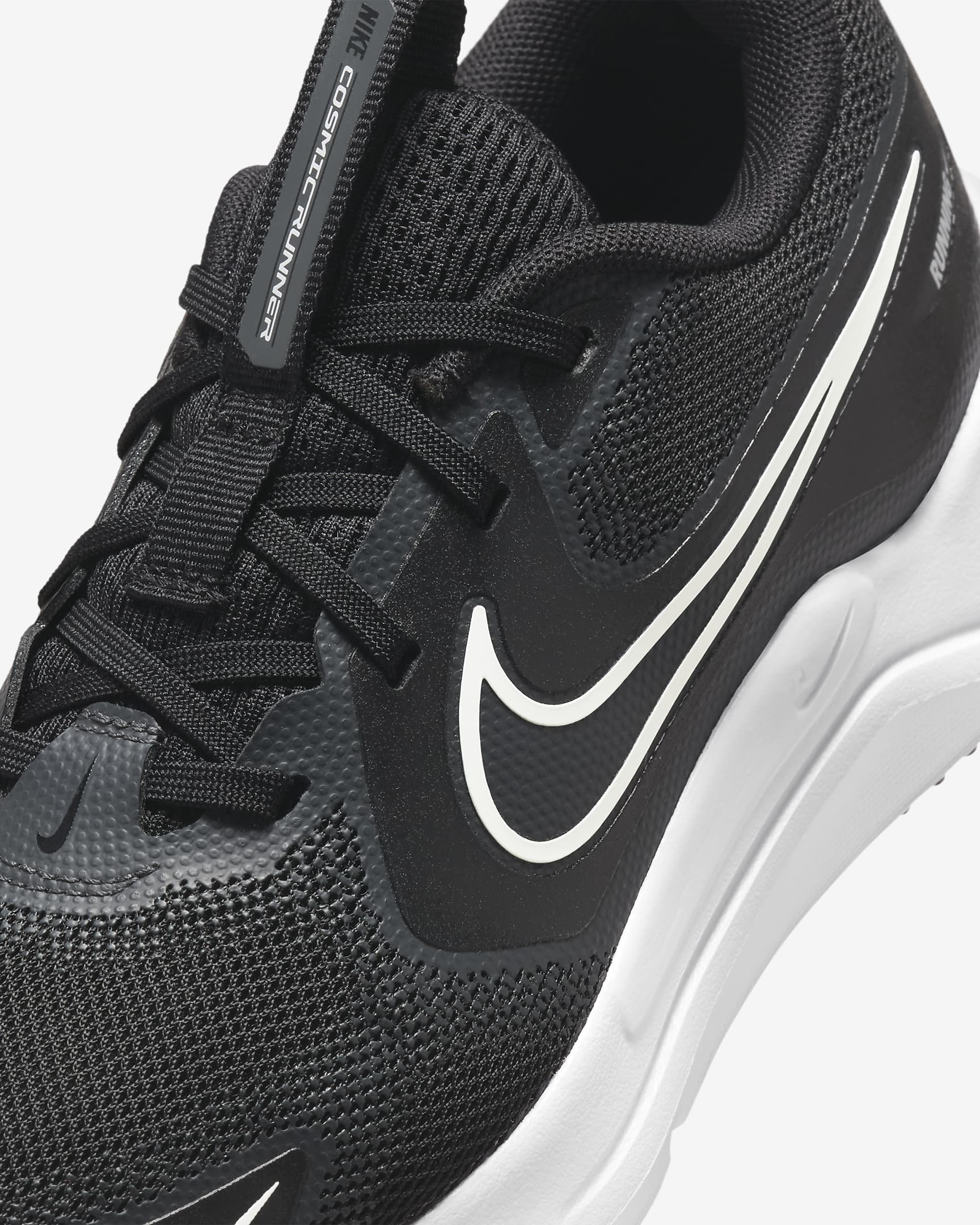 Nike Cosmic Runner Older Kids' Road Running Shoes - Black/Anthracite/White