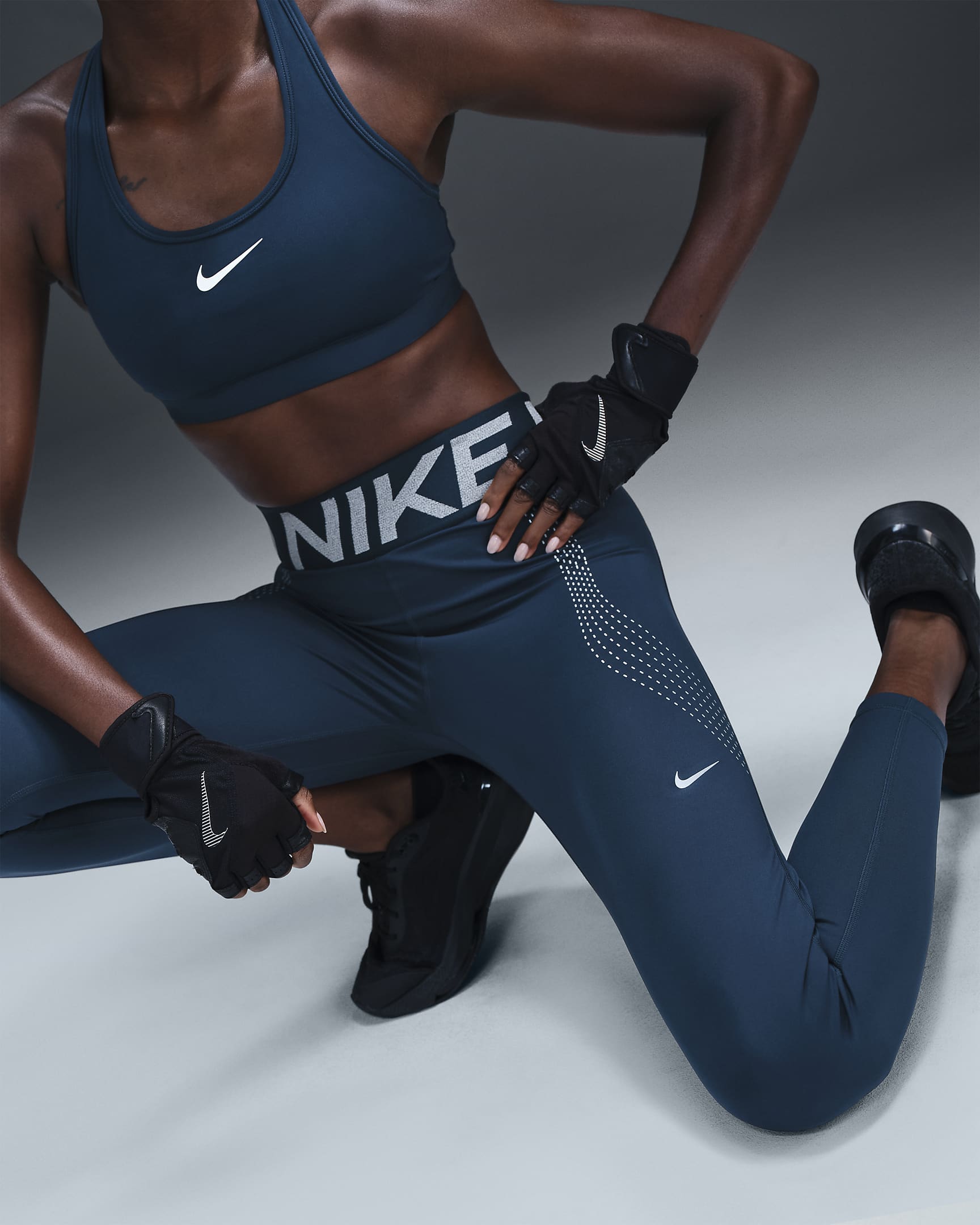 Damskie legginsy 7/8 z wysokim stanem Nike Pro Sculpt - Armory Navy