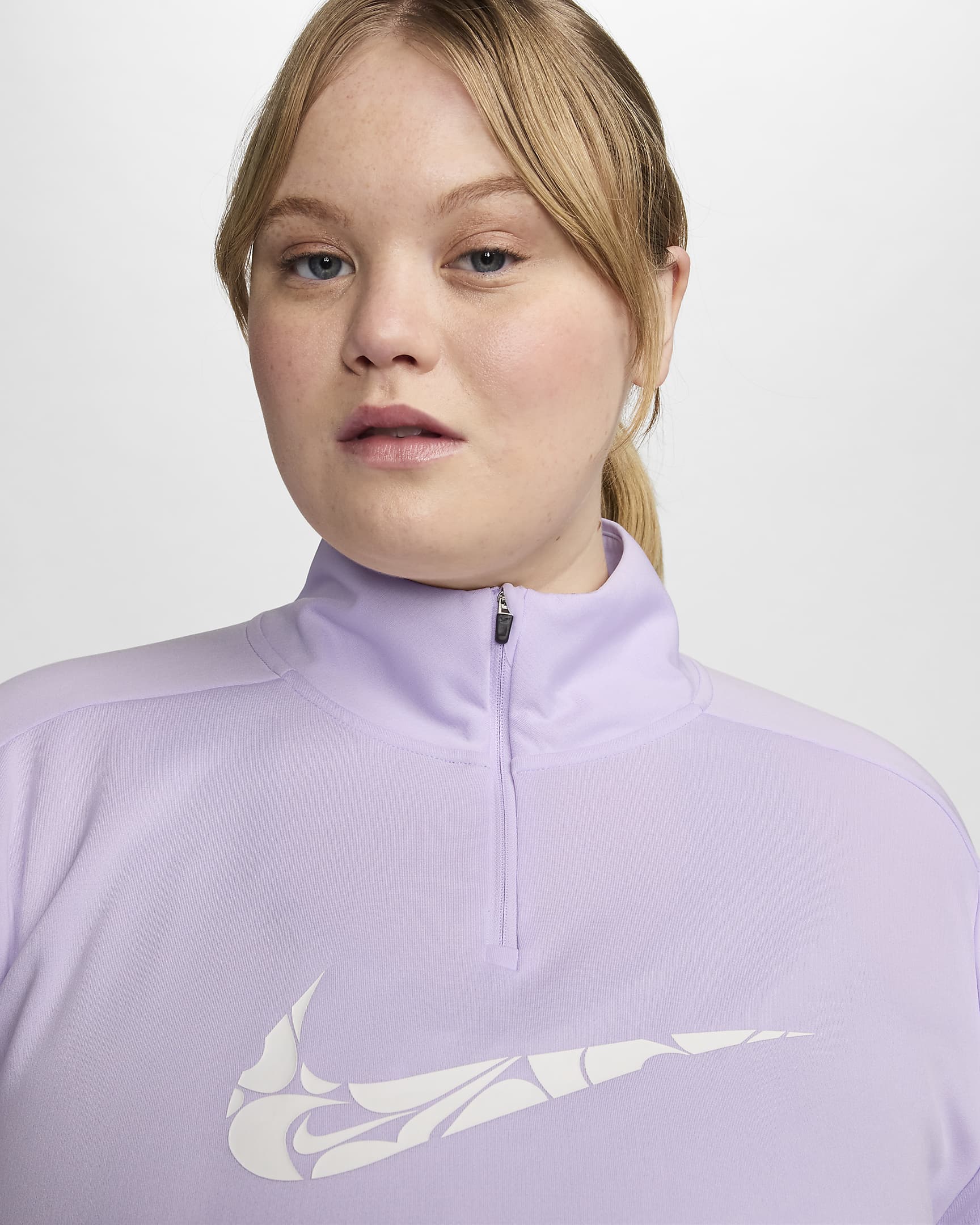 Nike Swoosh Women's DriFIT 1/4Zip Mid Layer (Plus Size). Nike NL