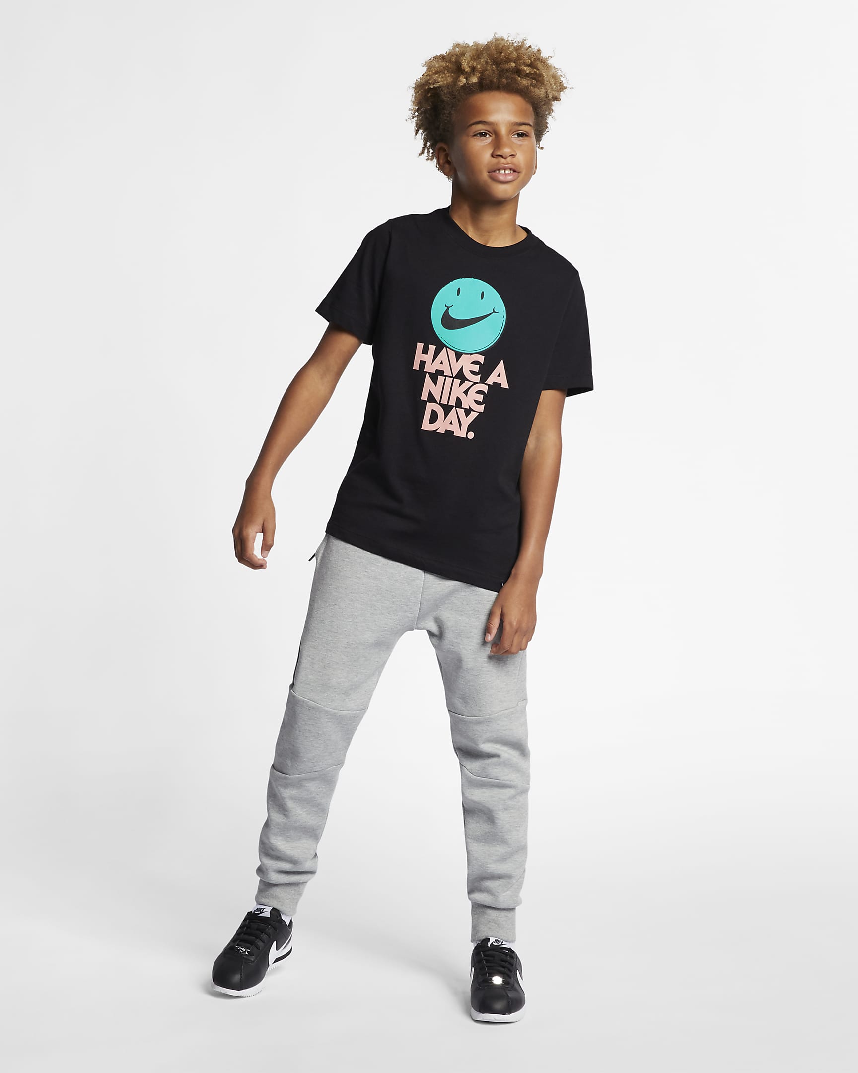 Nike Sportswear Older Kids' (Boys') T-Shirt. Nike BG