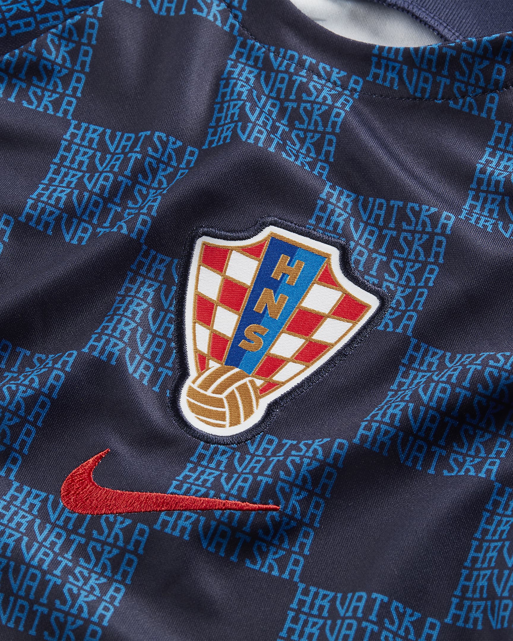 Croatia Academy Pro Older Kids' Nike Dri-FIT Pre-Match Football Top ...