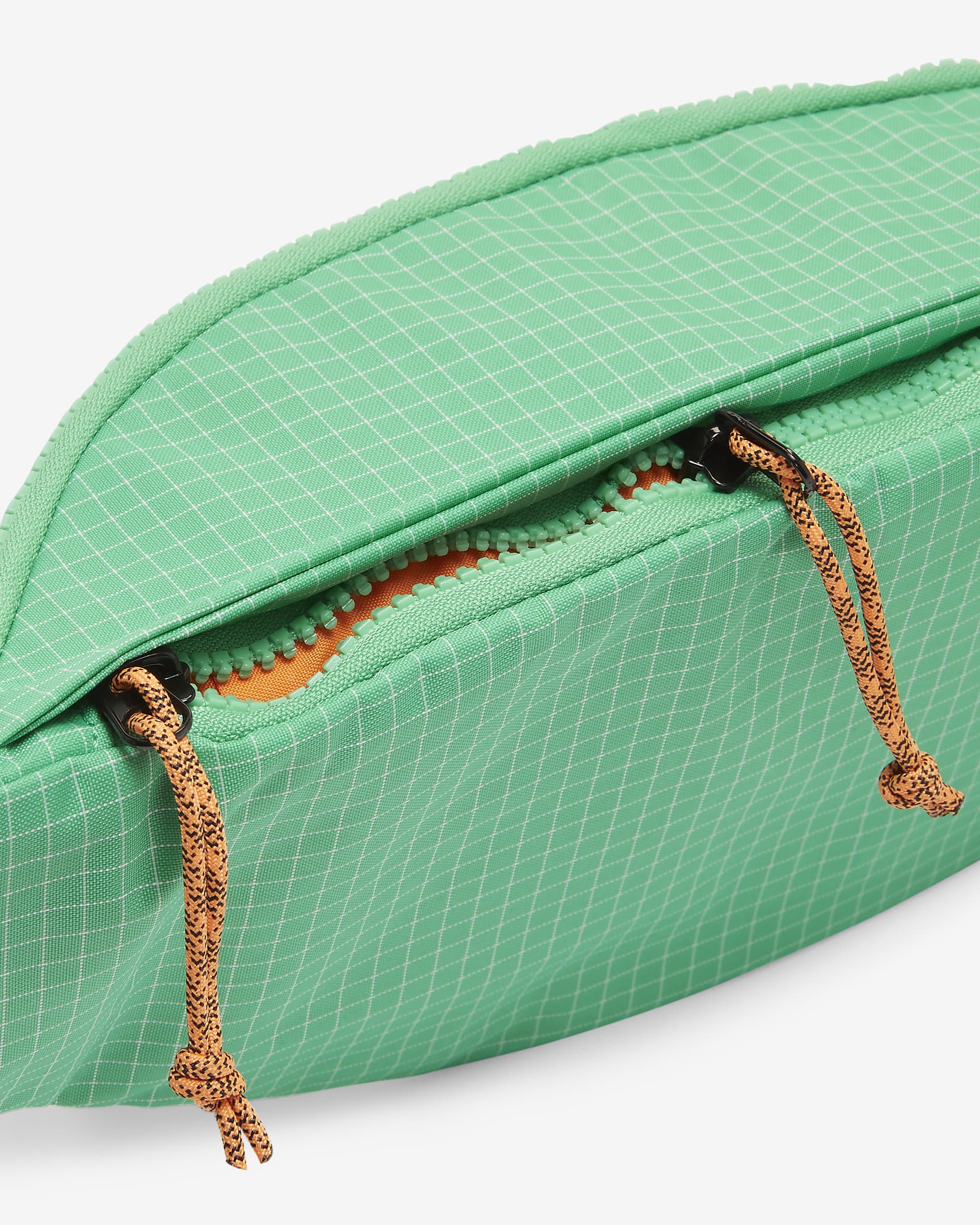 Nike Sportswear Heritage Hip Pack (3L). Nike IN