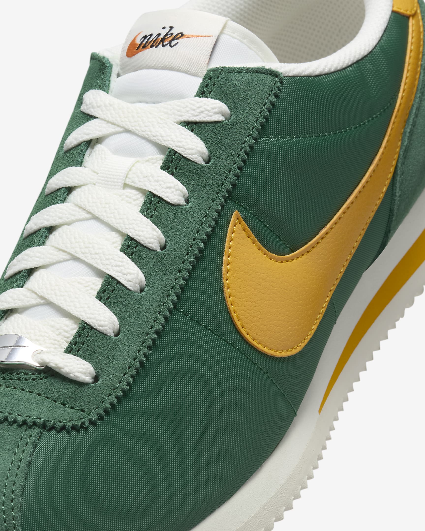 Tenis para hombre Nike Cortez Textile - Verde desfiladero/Vela/Naranja alfa/Amarillo ocre