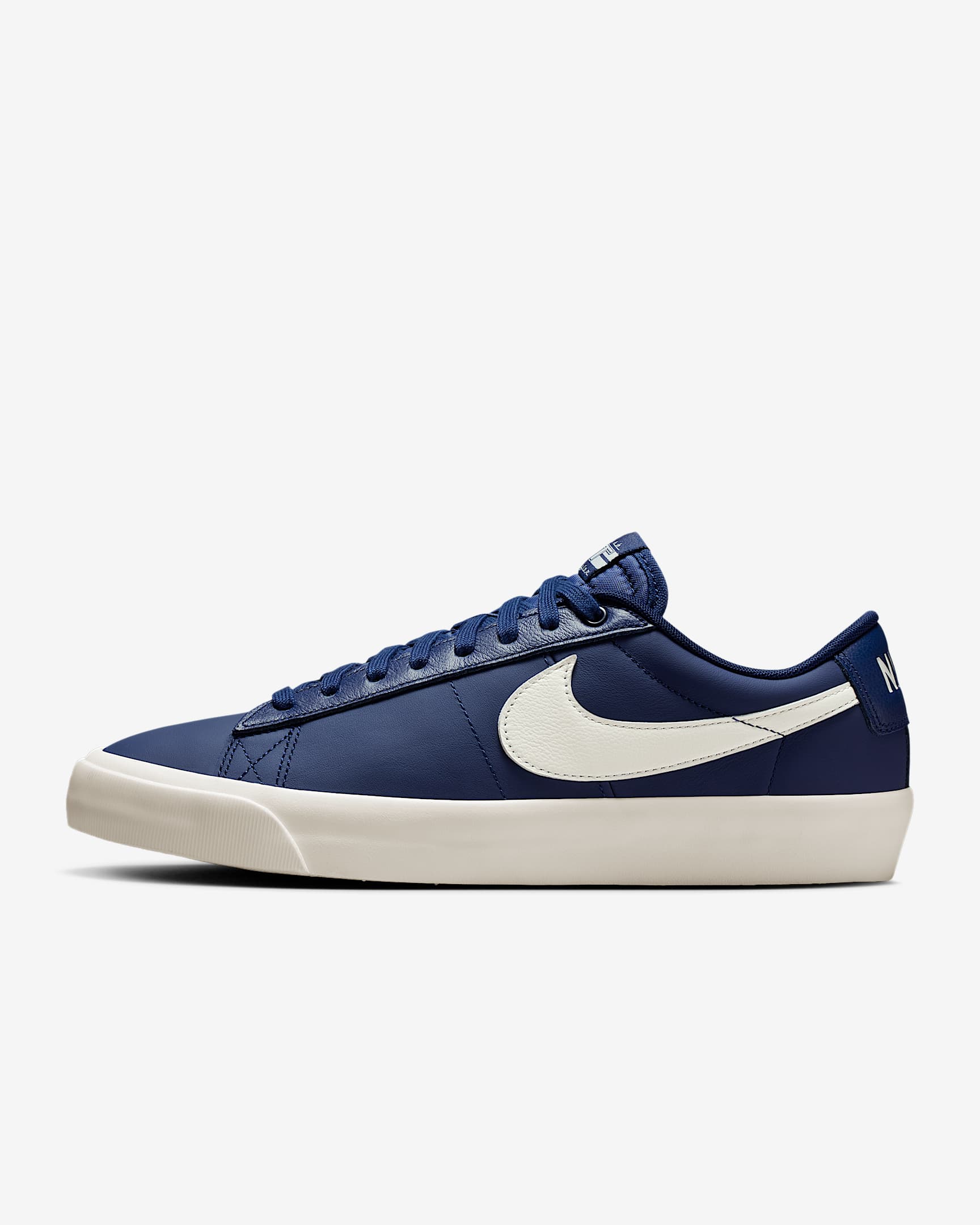 Nike SB Blazer Low Pro GT Schuh (Herren) - Blue Void/Blue Void/Sail