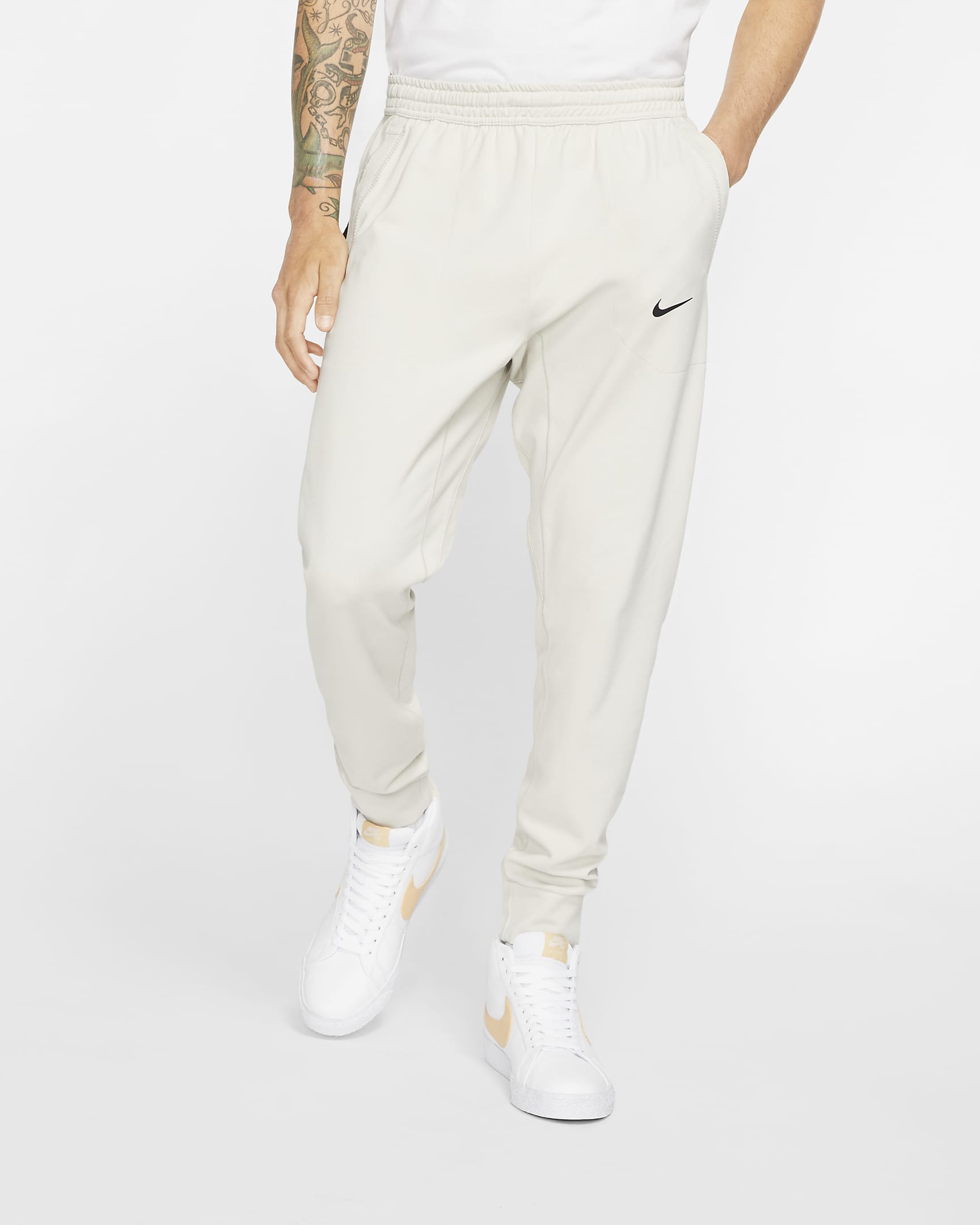 Nike Sportswear Tech Pack Strickhose für Herren - Light Bone/Schwarz