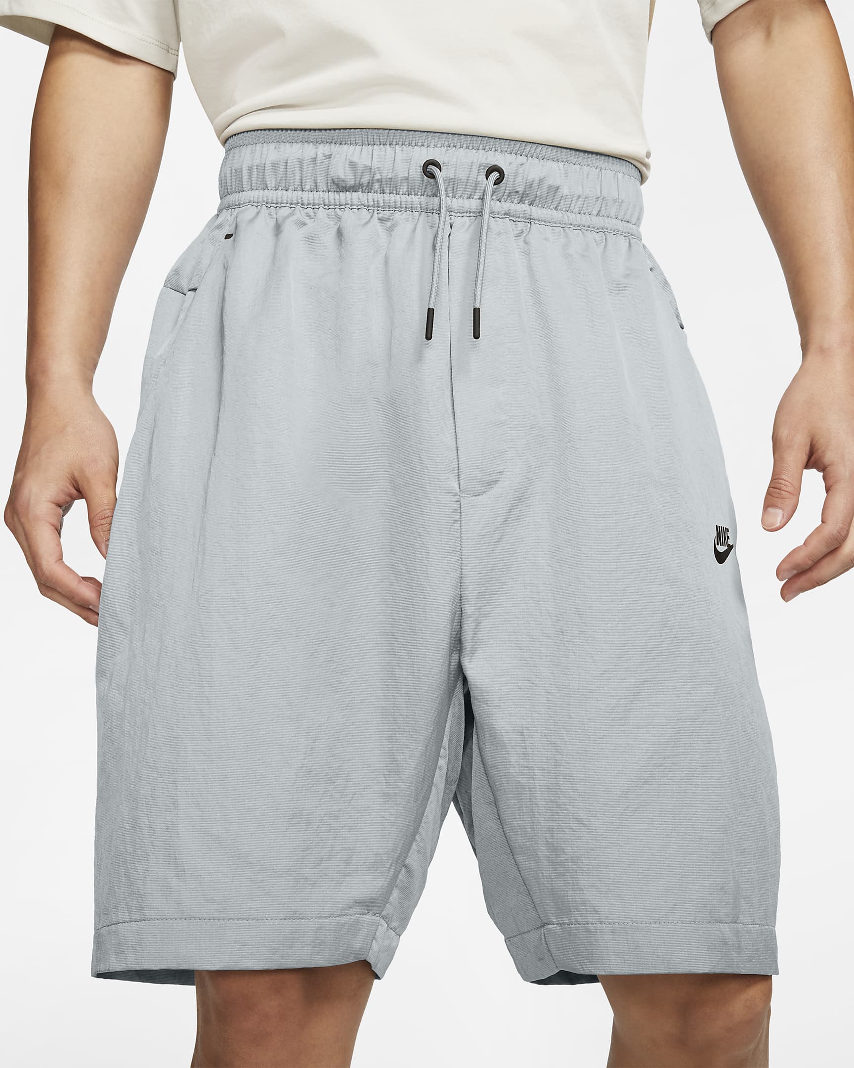 Nike Sportswear Men's Woven Shorts - Pure Platinum/Black