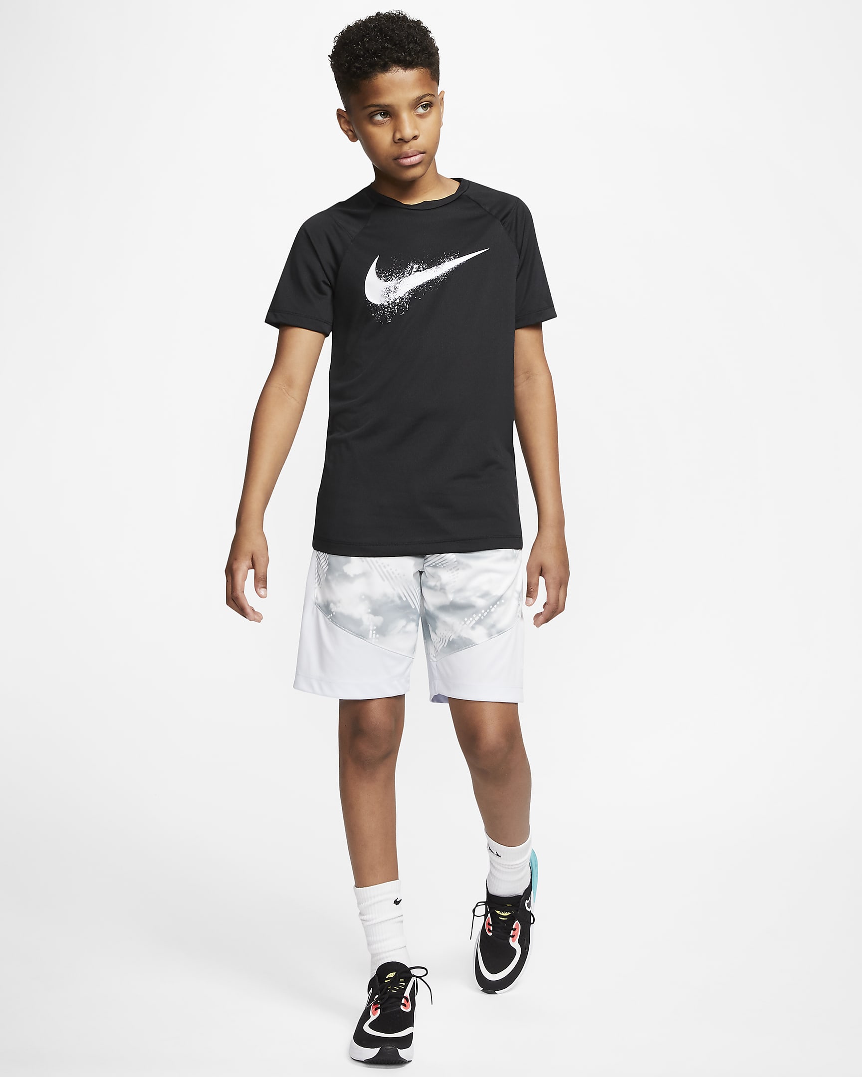 Nike Older Kids' (Boys') Short-Sleeve Graphic Training Top. Nike IN